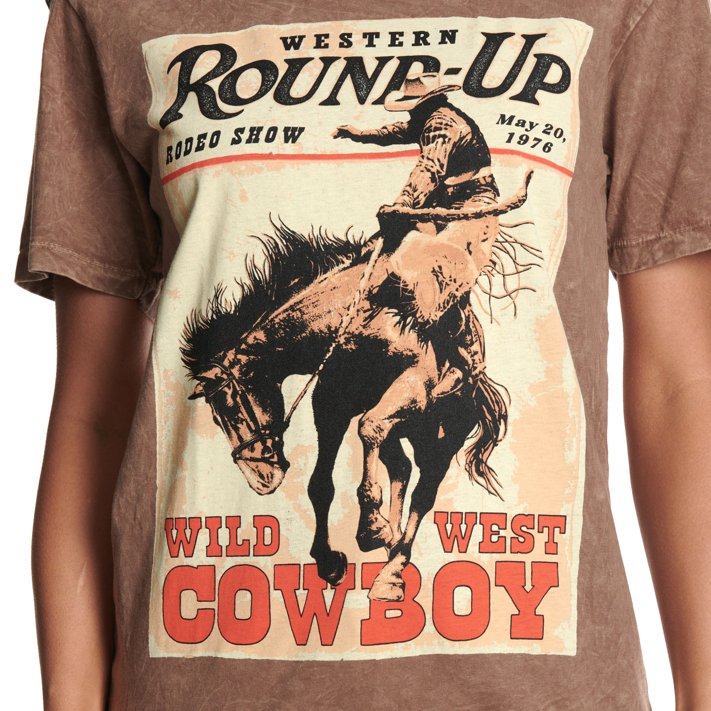 Lotus Fashion Women's Brown Round Up Wild West Cowboy Graphic T-Shirt - Image 1