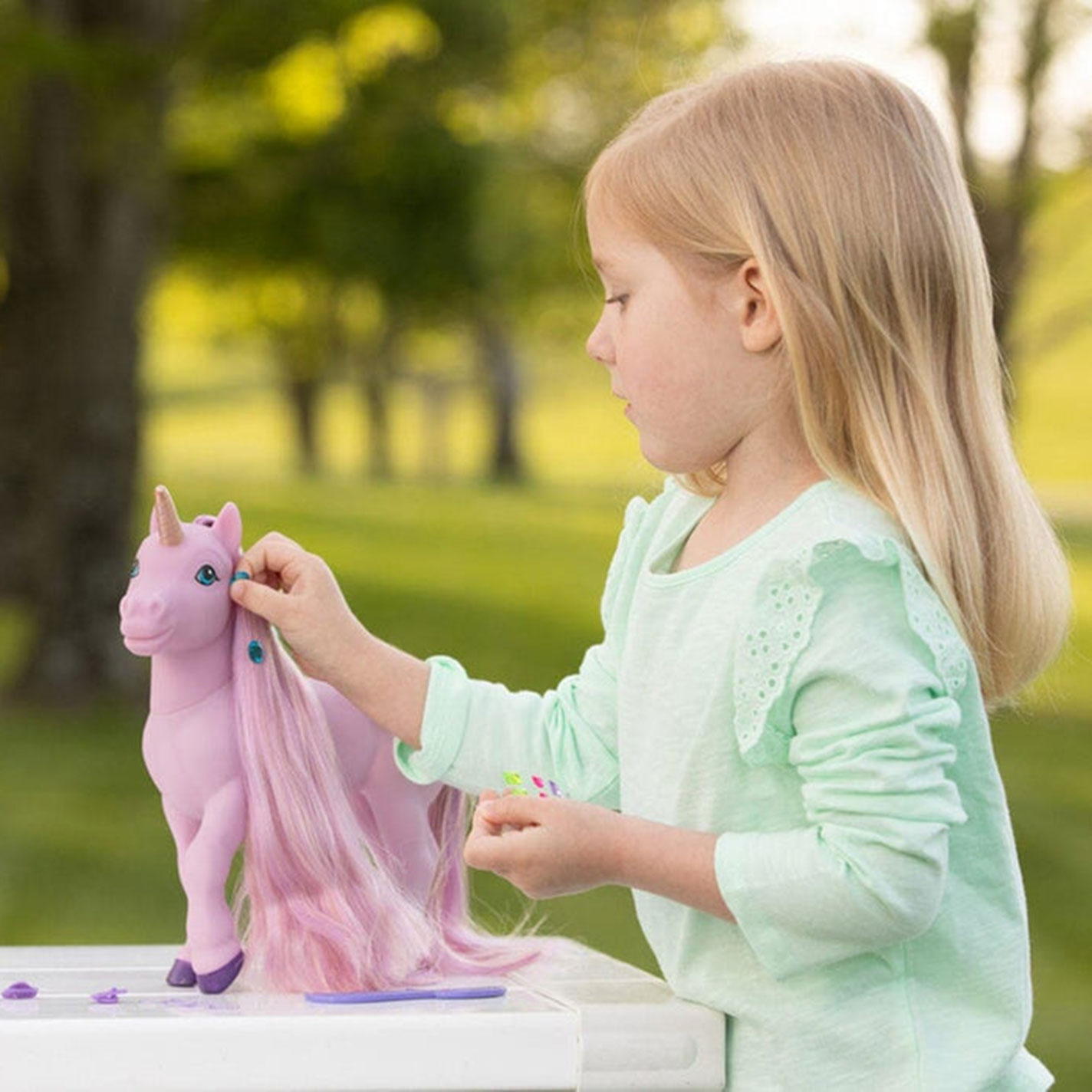 Breyer Iris Mane Beauty Styling Unicorn Toy - Image 1