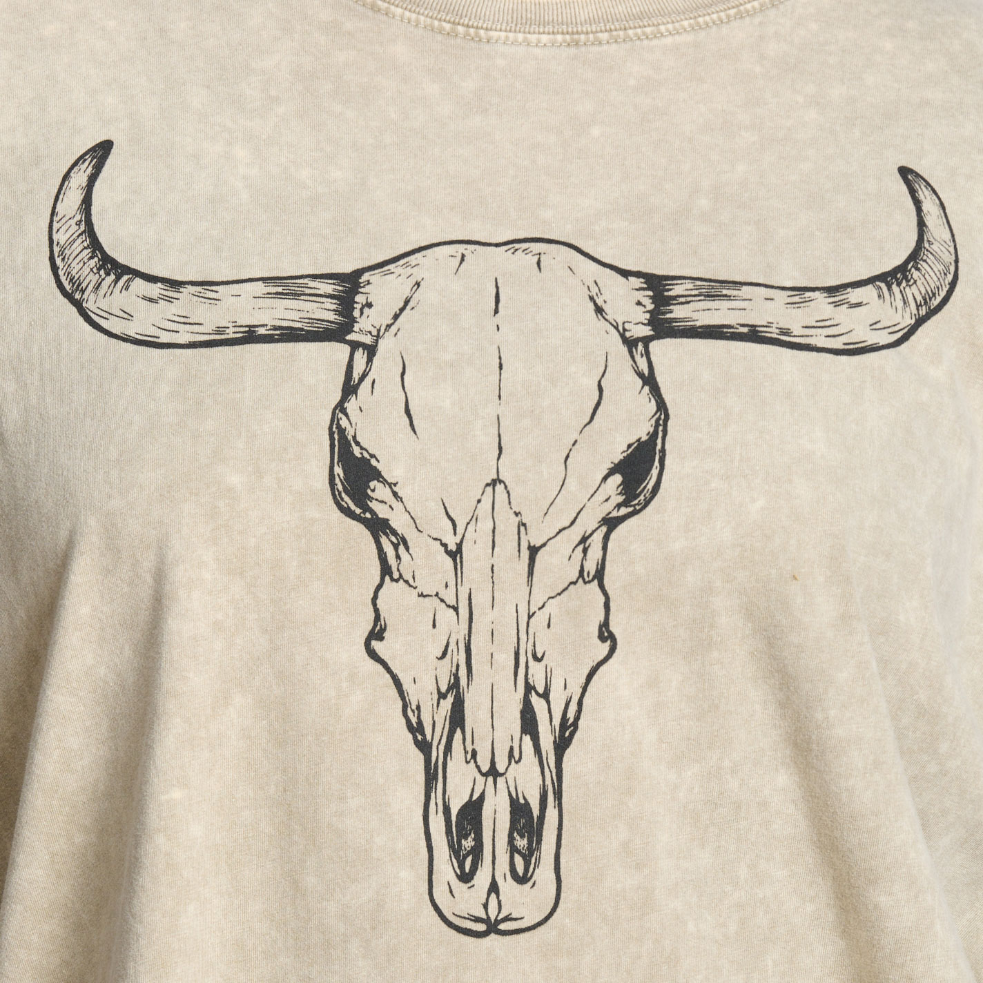 Zutter Women's Stone Steer Skull Graphic T-Shirt - Image 1