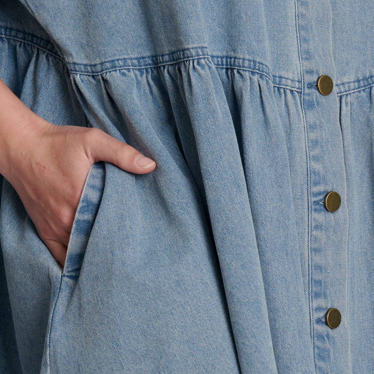 Yura Women's Medium Wash Puff Sleeve Denim Dress - Image 1