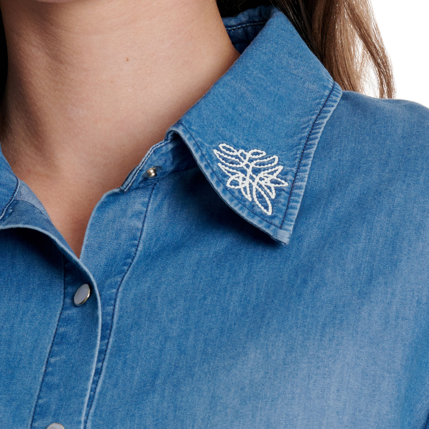 Rockin' C Women's Blue Embroidered Collar Denim Shirt - Image 1