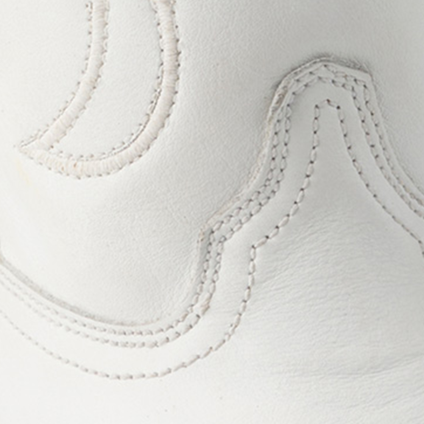 Corral Women's White Snip Toe Cowboy Boots - Image 1