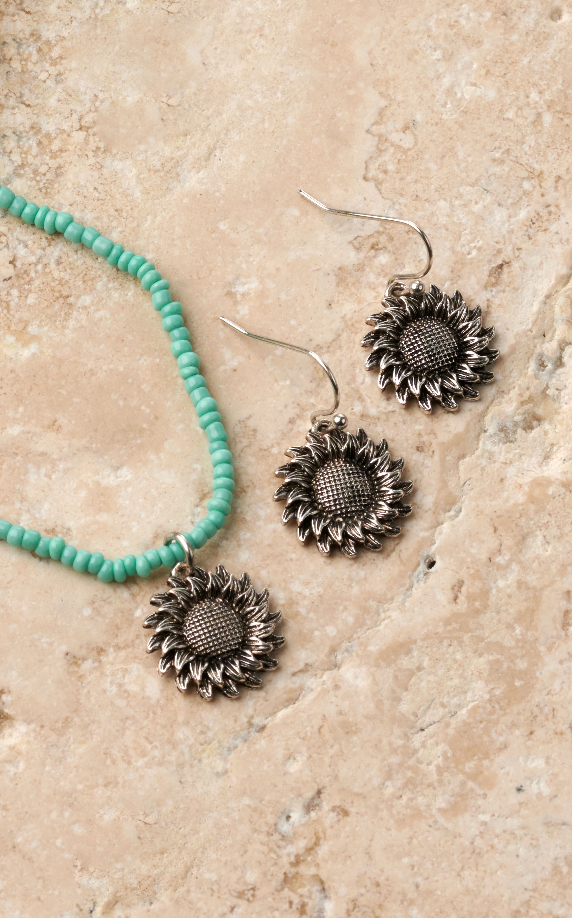 Blazin Roxx Turquoise Beaded Chain with Sunflower Pendant Necklace and Earrings Jewelry Set - Image 1