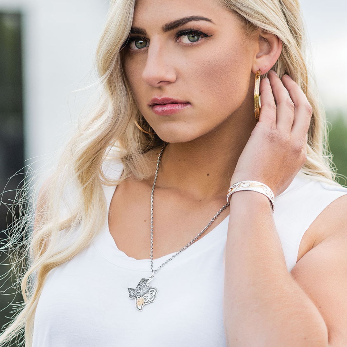 Montana Silversmiths Silver Yellow Rose of Texas Necklace - Image 1