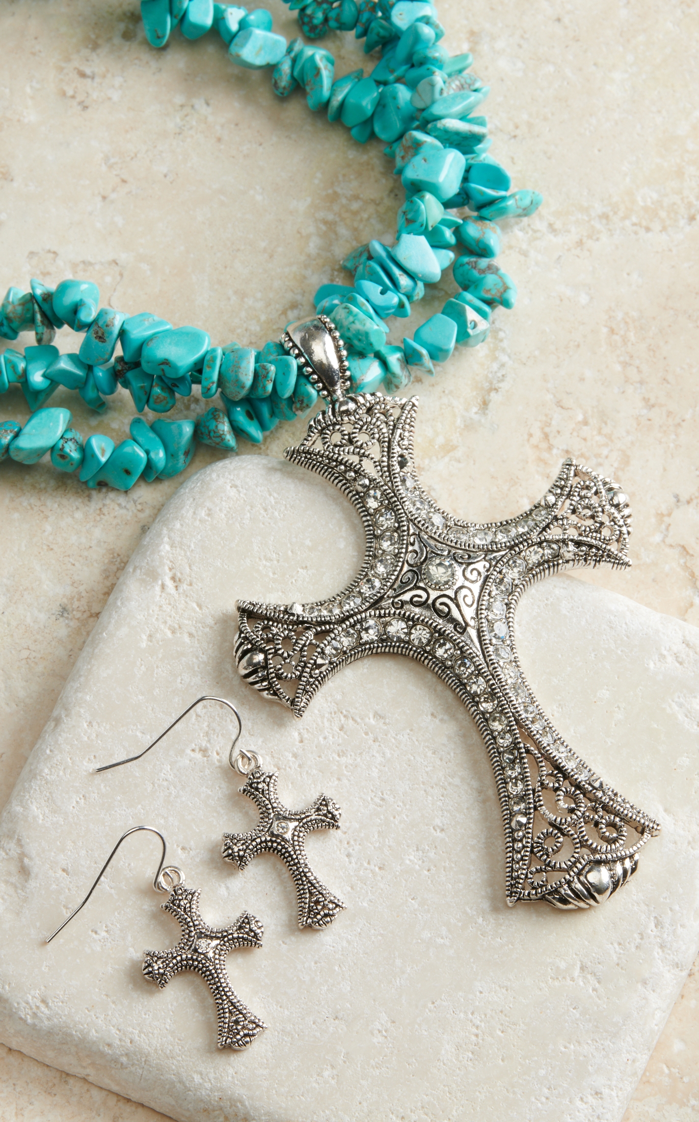 Blazin Roxx Turquoise Strand & Cross Pendant Jewelry Set - Image 1
