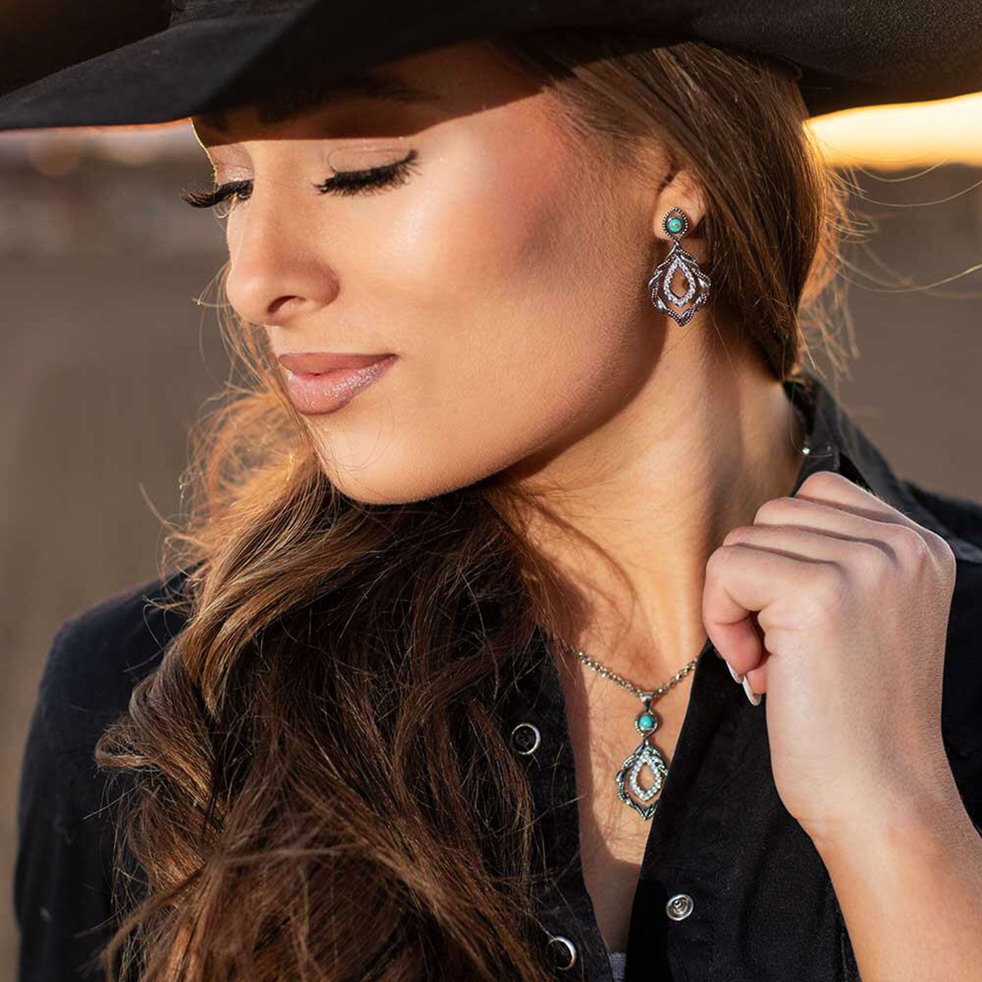 Montana Silversmiths Silver Twisted In Time Teardrop & Turquoise Pendant Necklace  - Image 2