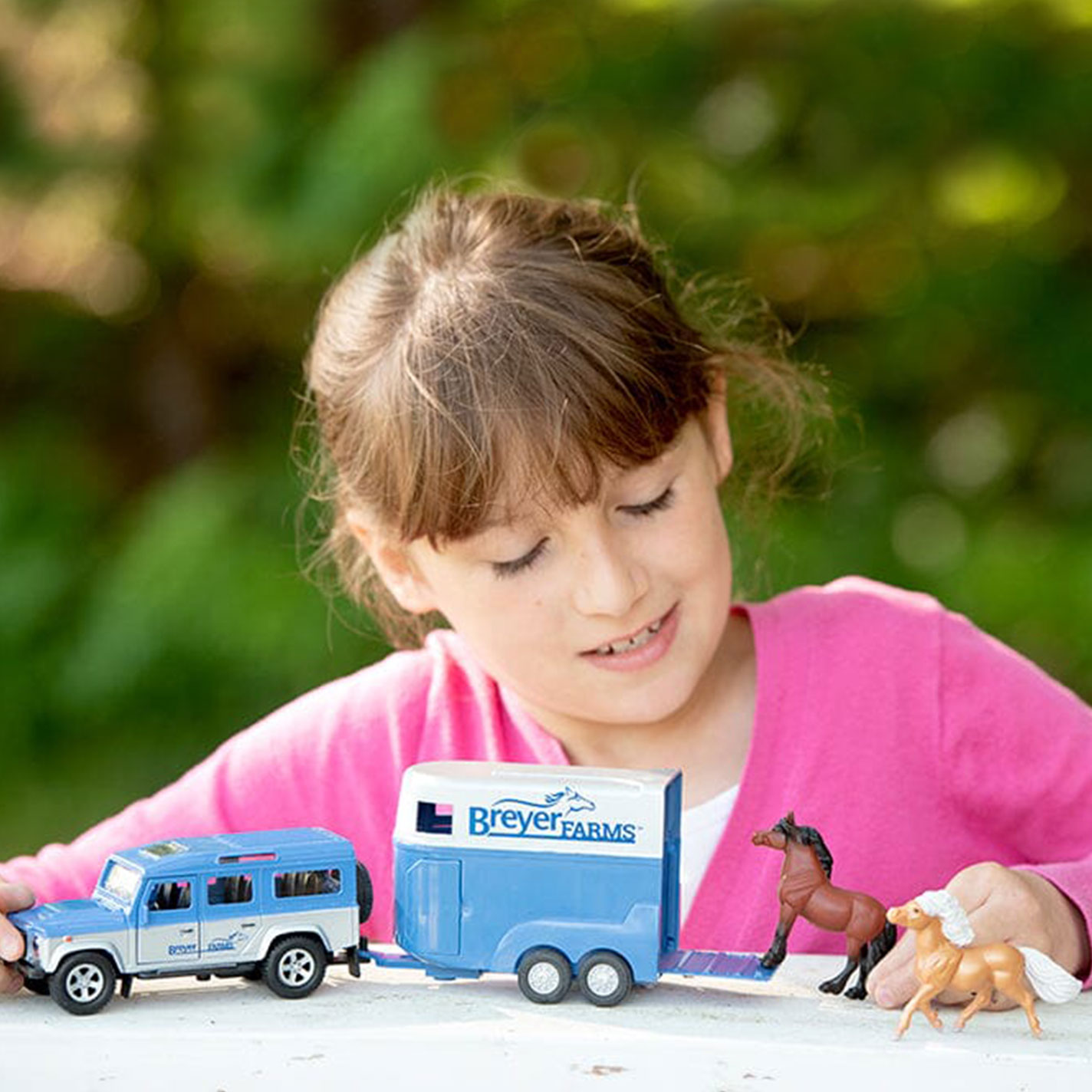 Breyer Land Rover & Tag Along 2-Horse Trailer Set Toy - Image 1