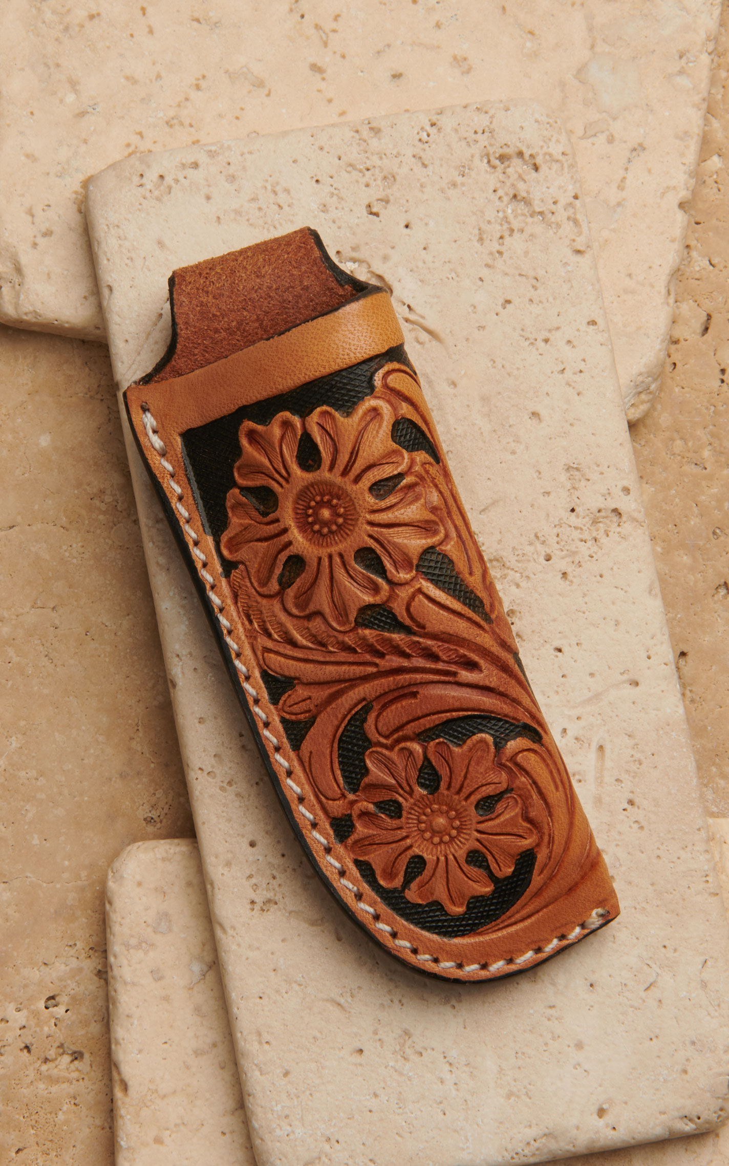 Circle SH Light Oiled Tan and Black Floral Tooled Knife Sheath - Image 1