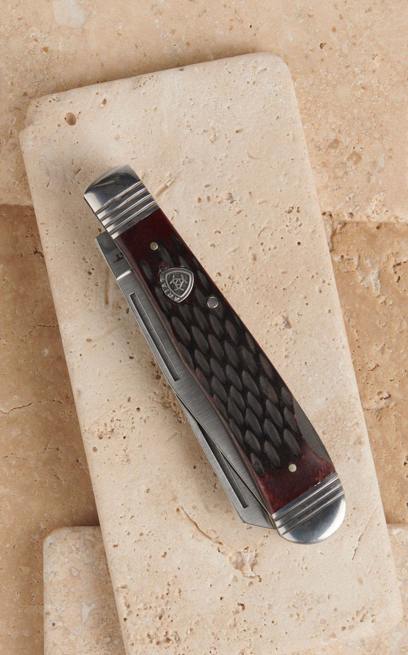Ariat Large 2 Smooth Blades Textured Bone Handle Folding Knife - Image 3