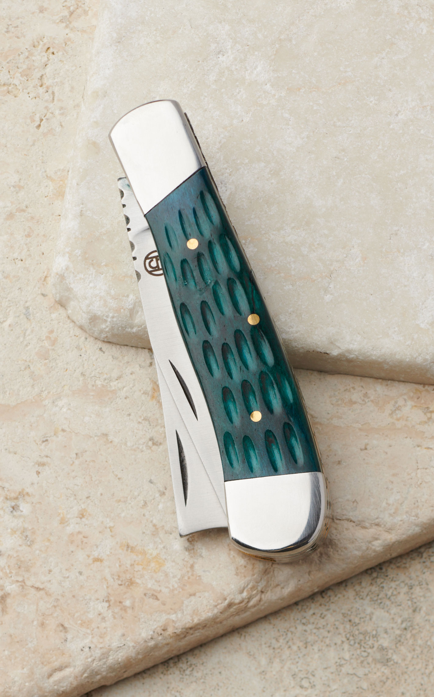 Circle SH Cutlery Double Folding Blade Green Sculpted Bone Knife & Sheath - Image 1