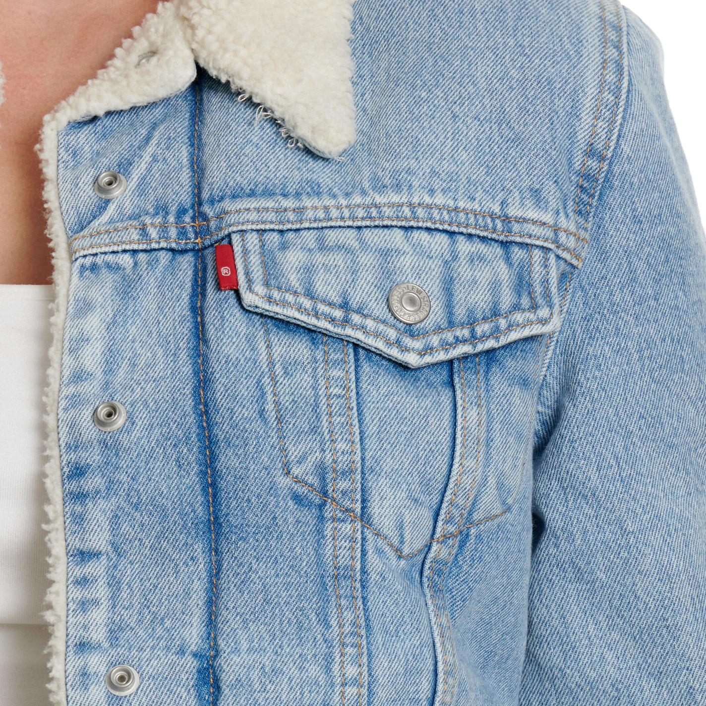Levi's Women's Feeling Everything Sherpa Trucker Jacket - Image 2