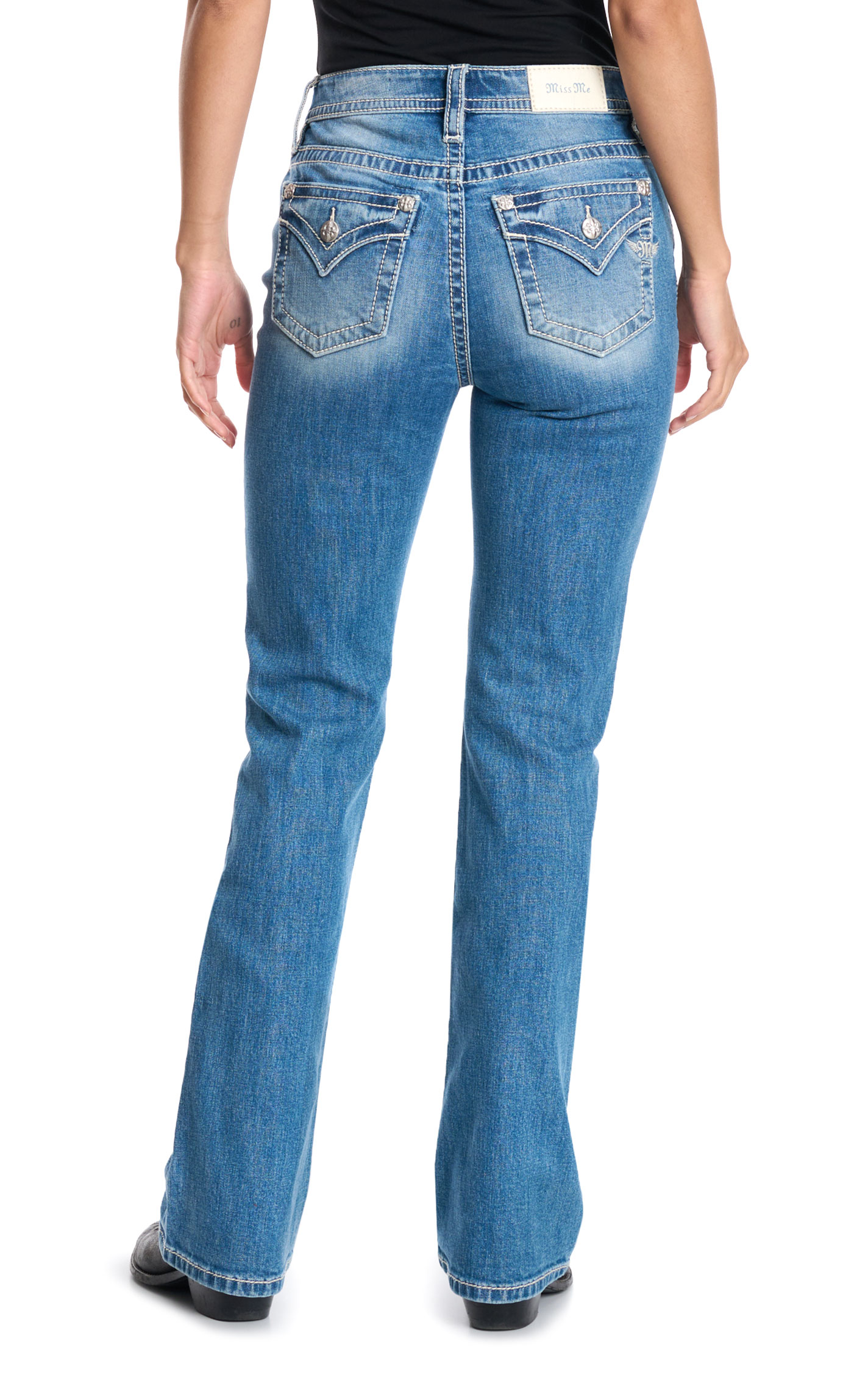 Miss Me Women's Light Wash Basic Boot Cut 32\