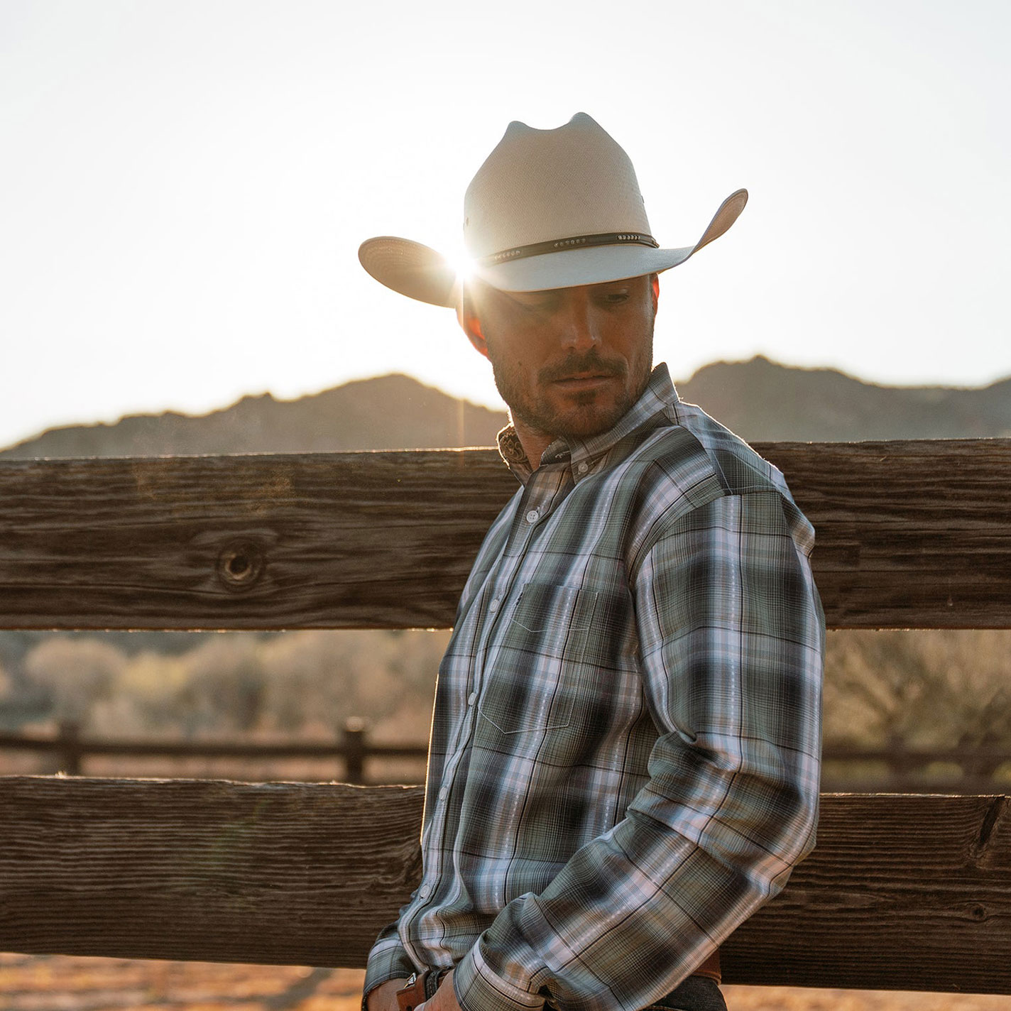 Stetson 10X Llano Straw Cowboy Hat - Image 1