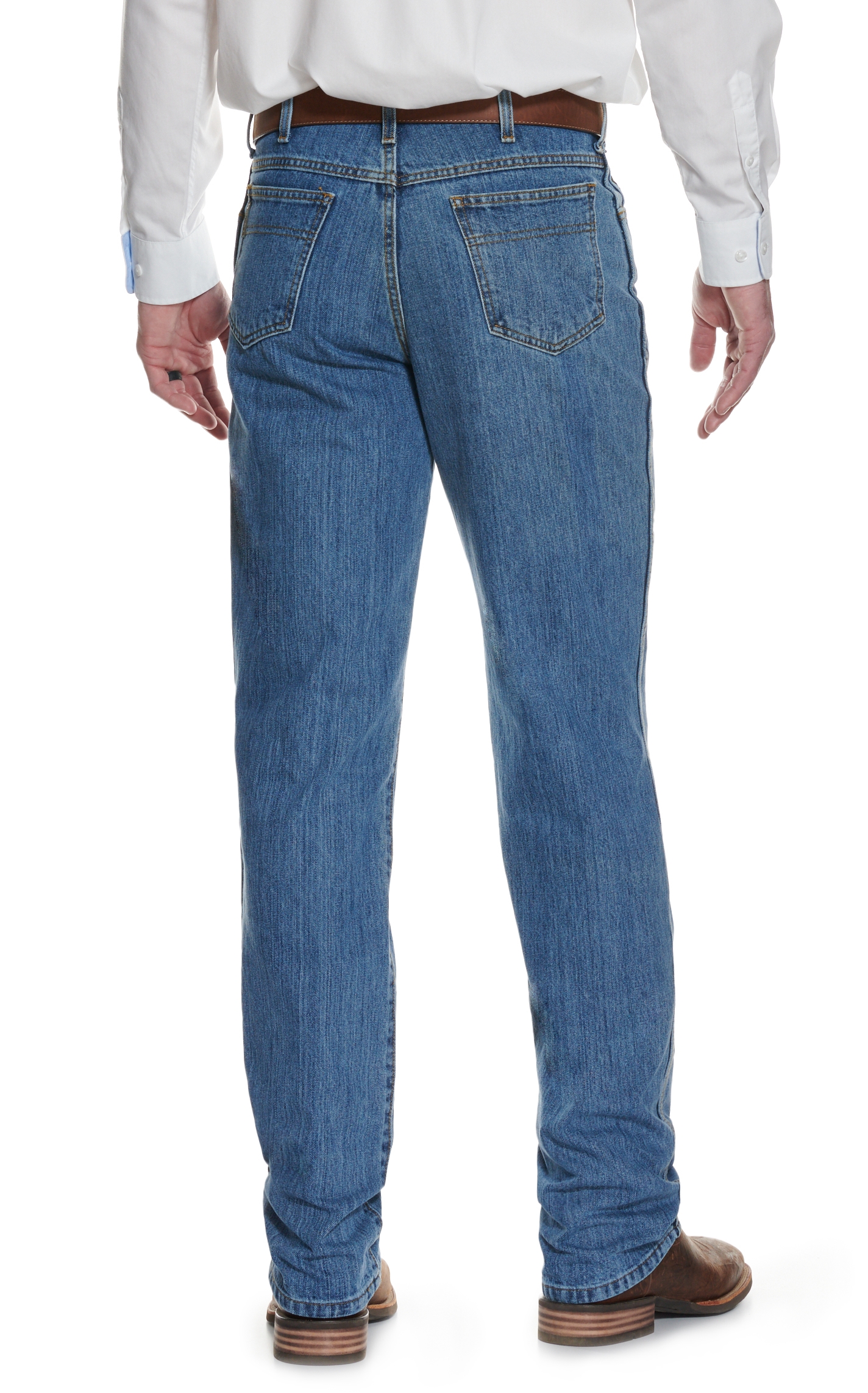 Cinch Men's Green Label Medium Stonewash Relaxed Fit Tapered Leg Jean - Image 1