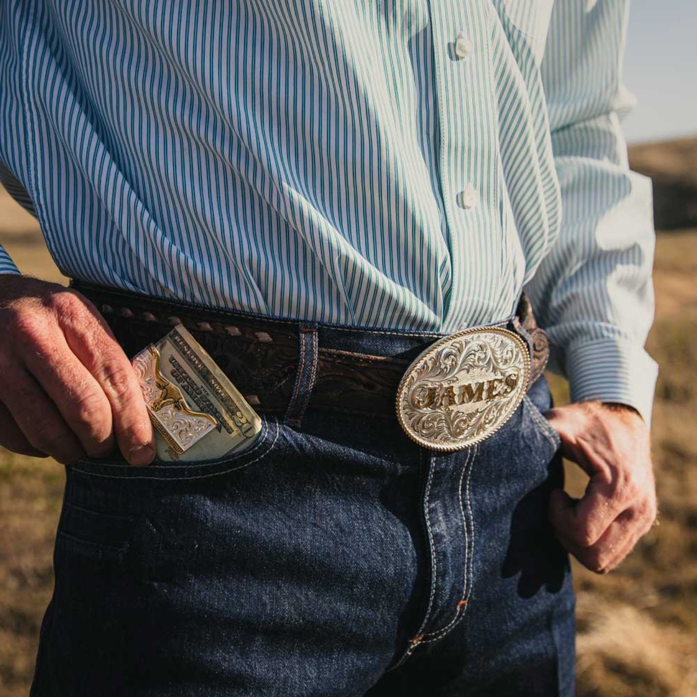 Montana Silversmiths Silver Filigree with Gold Longhorn Money Clip - Image 1