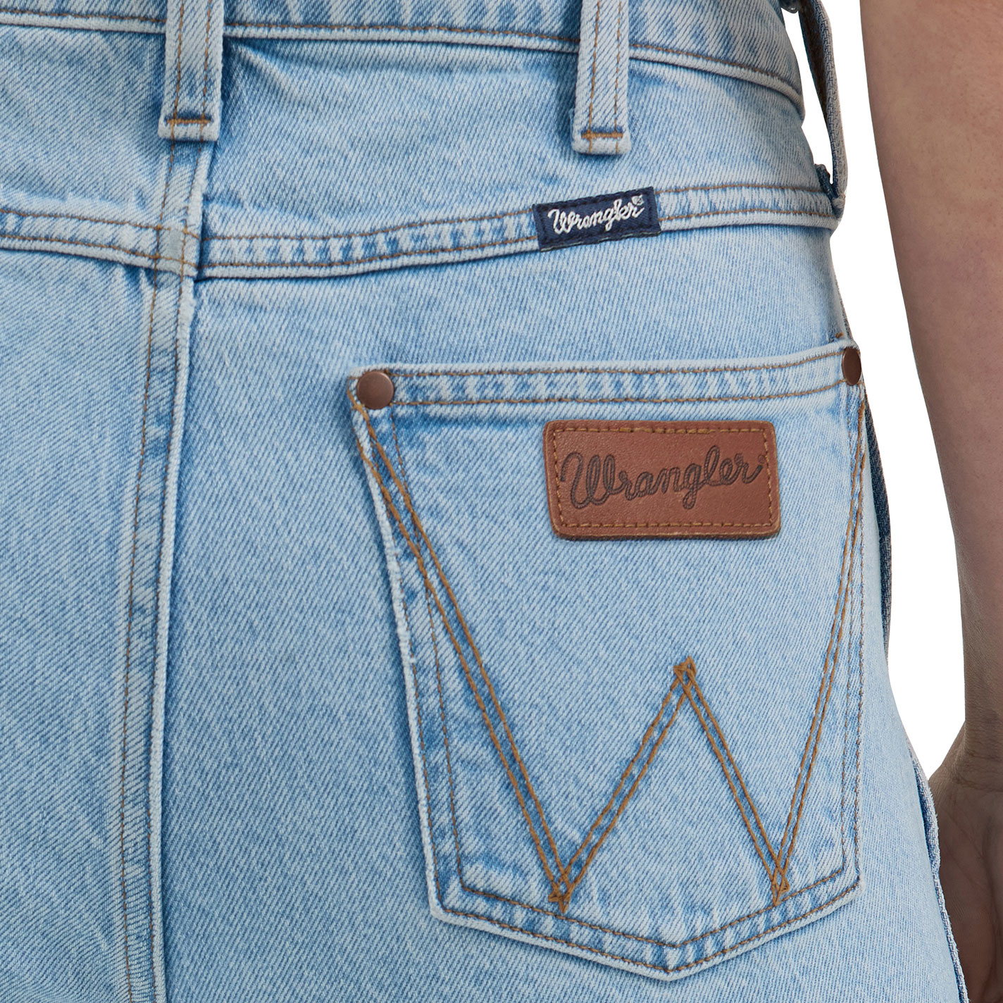 Wrangler Retro Women's Bailey Light Wash Boot Cut Jeans - Image 1