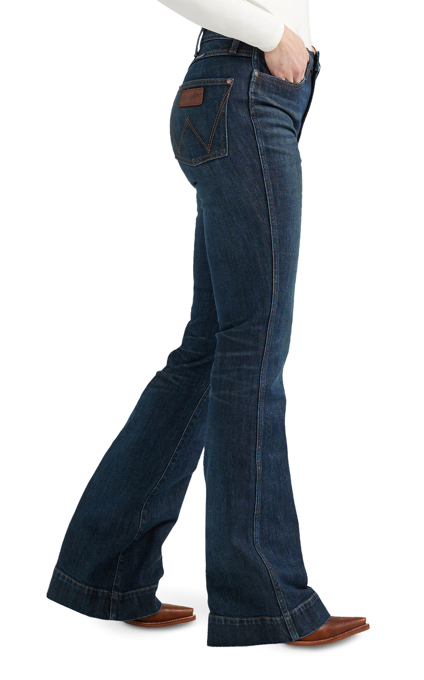 Wrangler Retro Women's Bailey Rachel Trou Beau Dark Wash Boot Cut Jeans - Image 1
