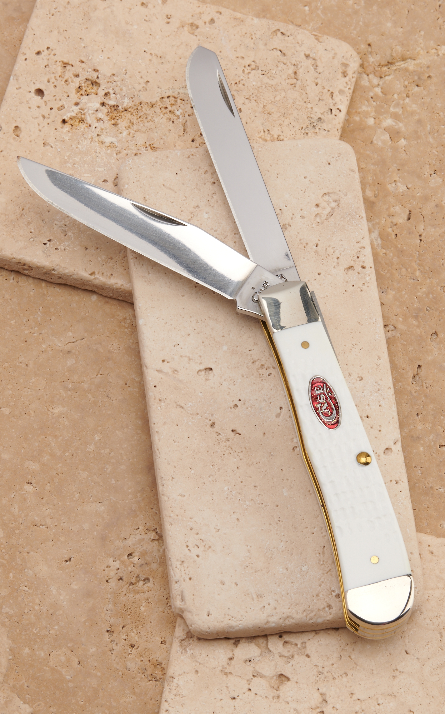 Case White Synthetic Sparxx Trapper Knife - Image 1
