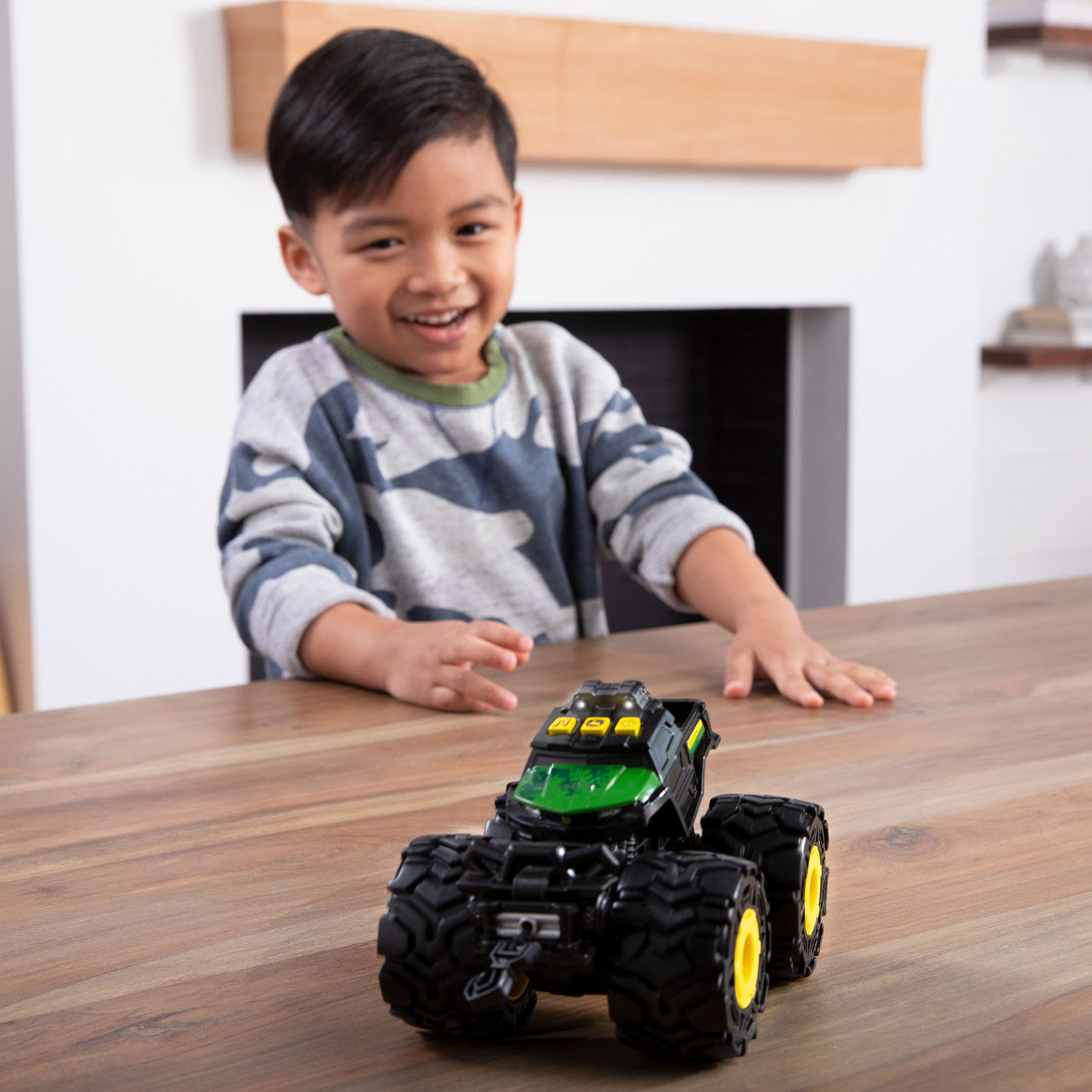 Tomy John Deere Monster Treads Lights & Sounds 6\