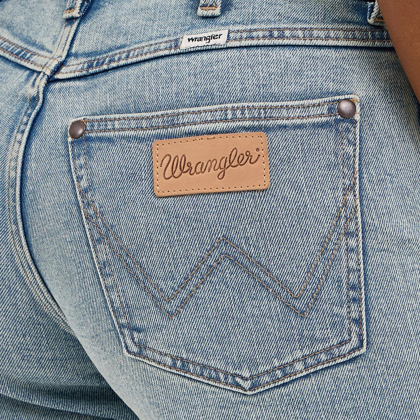Wrangler Women's Retro Mae Quinn Light Frayed Jean Shorts - Image 1