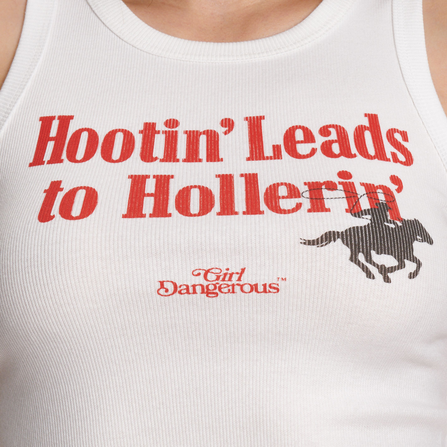 Girl Dangerous Women's White Hootin' Leads to Hollerin' Graphic Crop Tank Top - Image 1