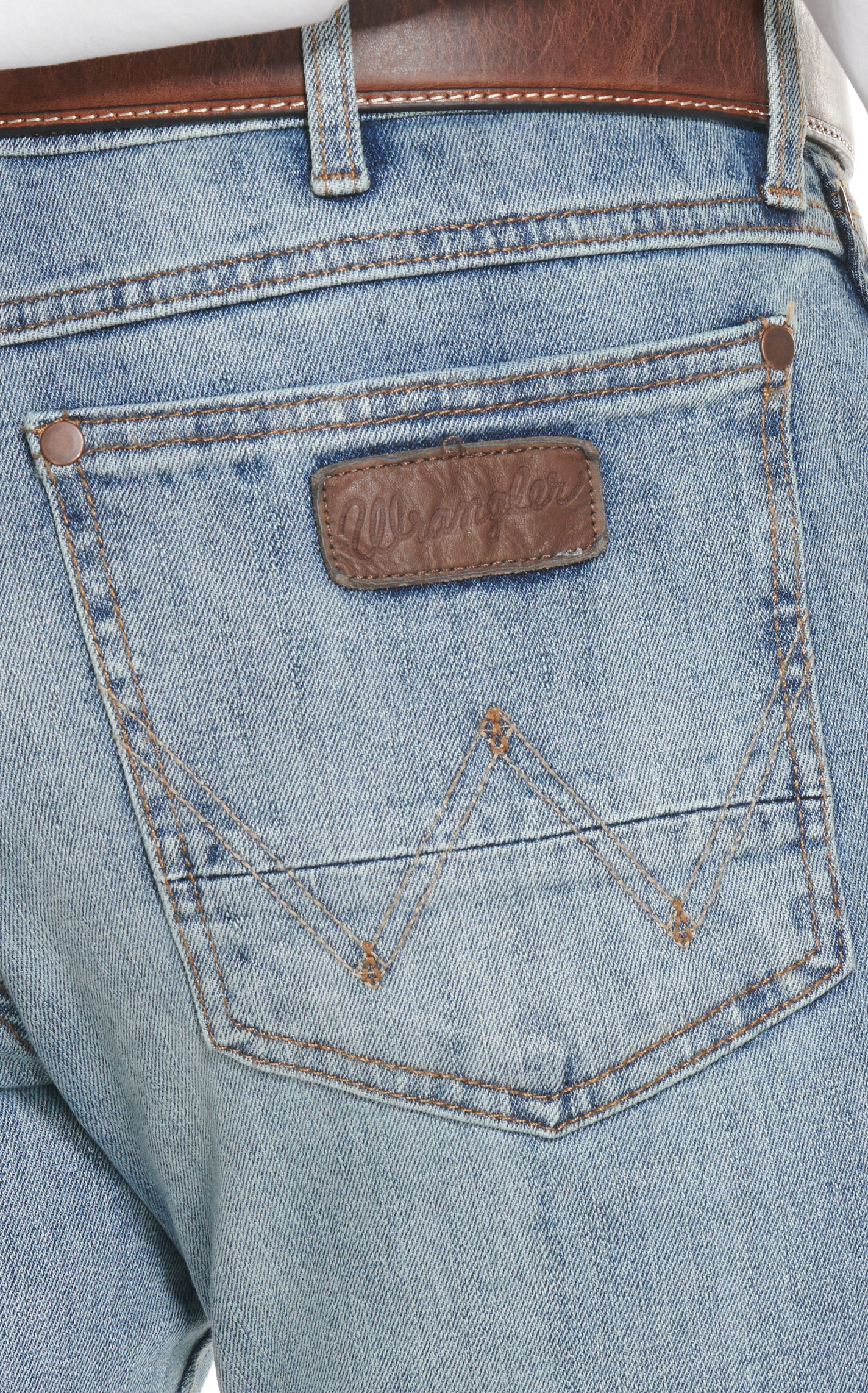 Wrangler Retro Men's Light Wash Slim Fit Boot Cut Jeans - Image 1