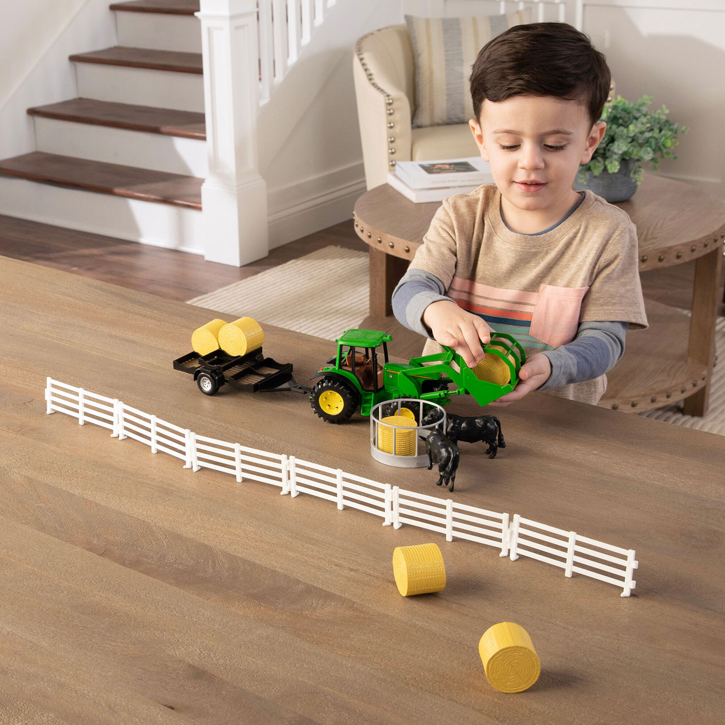 Tomy John Deere 1:32 Scale 21-Piece Haying Set - Image 1