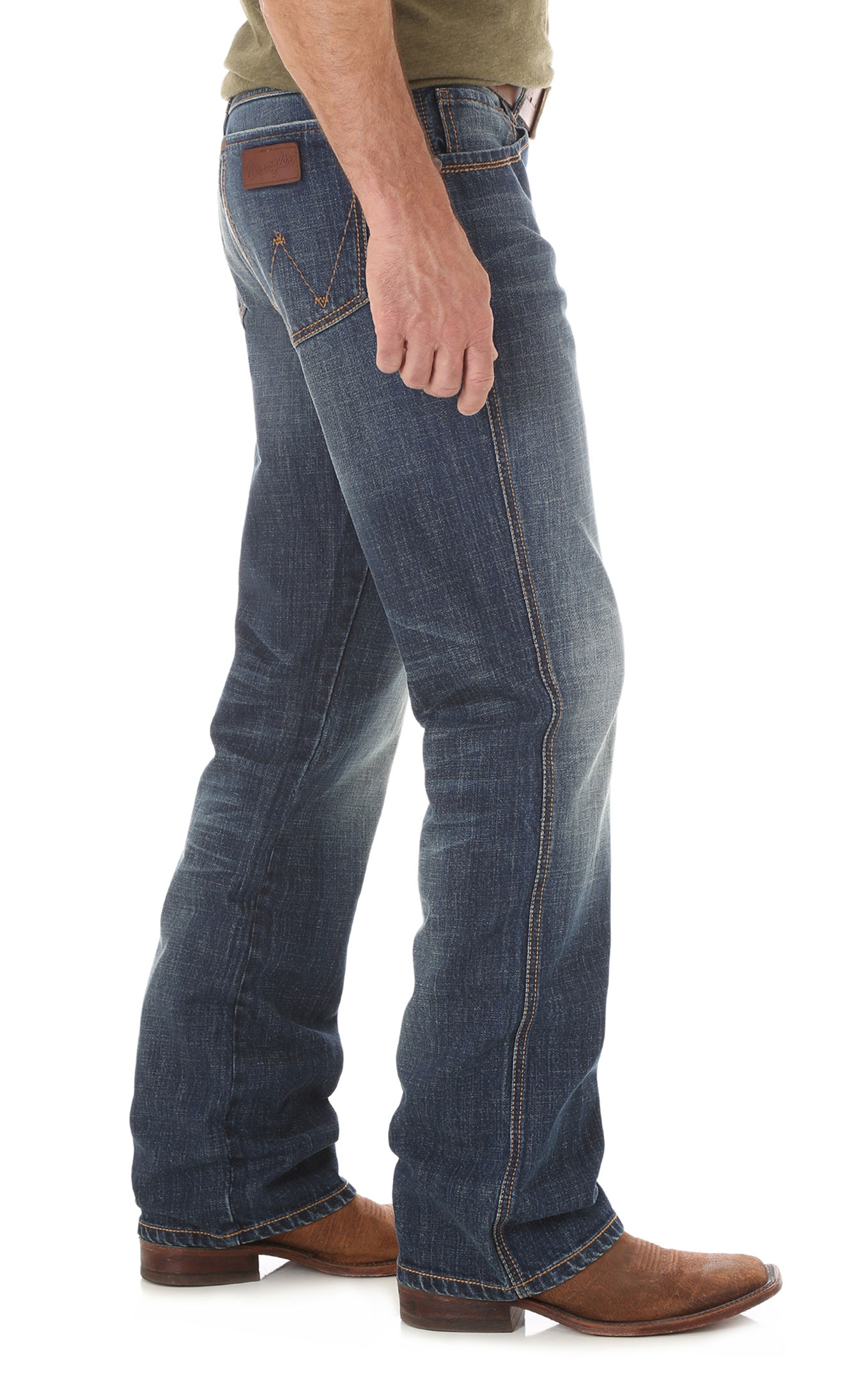 Wrangler Retro Men's Jackson Hole Dark Wash Relaxed Fit Jeans - Tall - Image 1