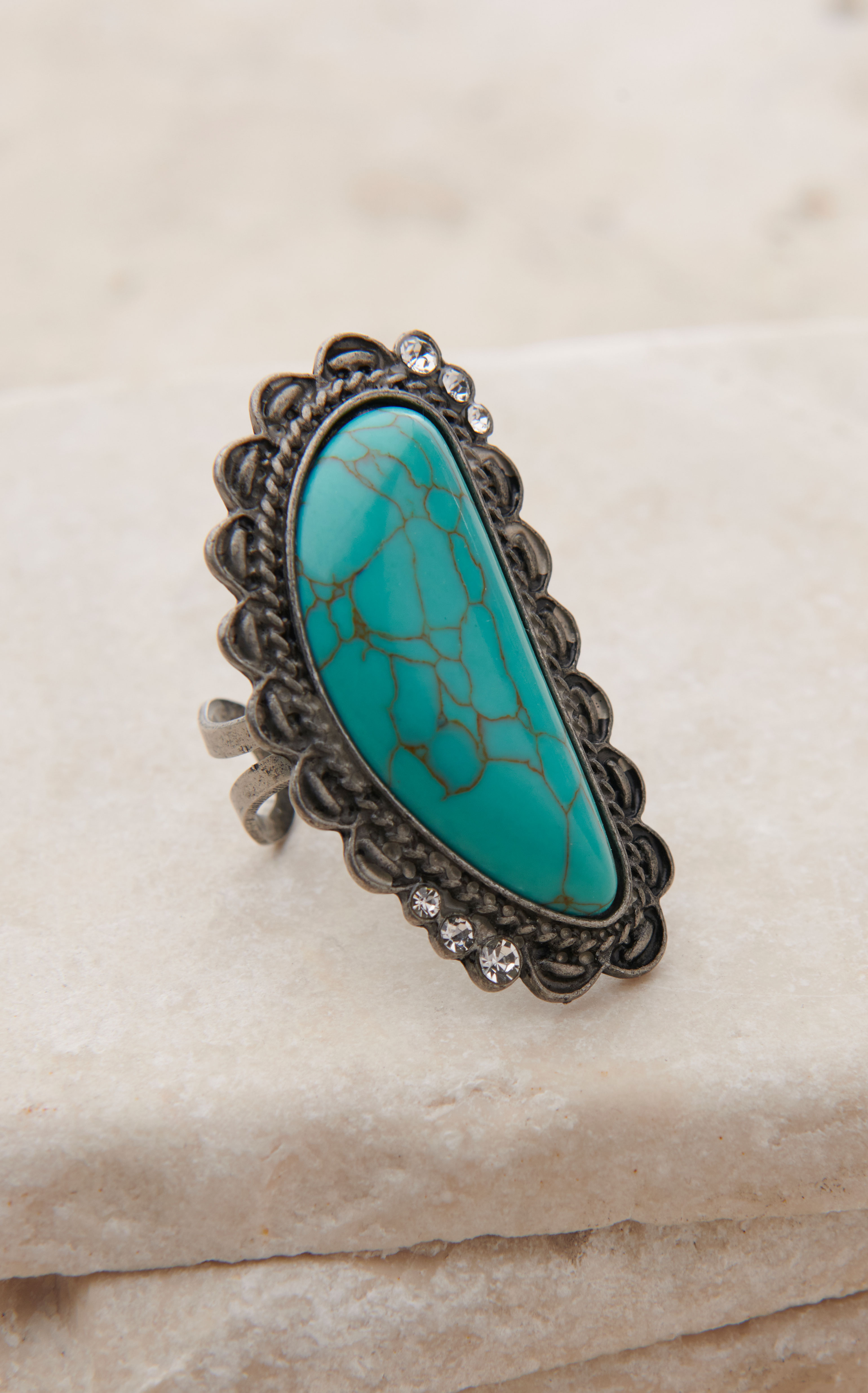 Rockin C Women's Silver with Oval Turquoise Scalloped Concho Ring - Image 1