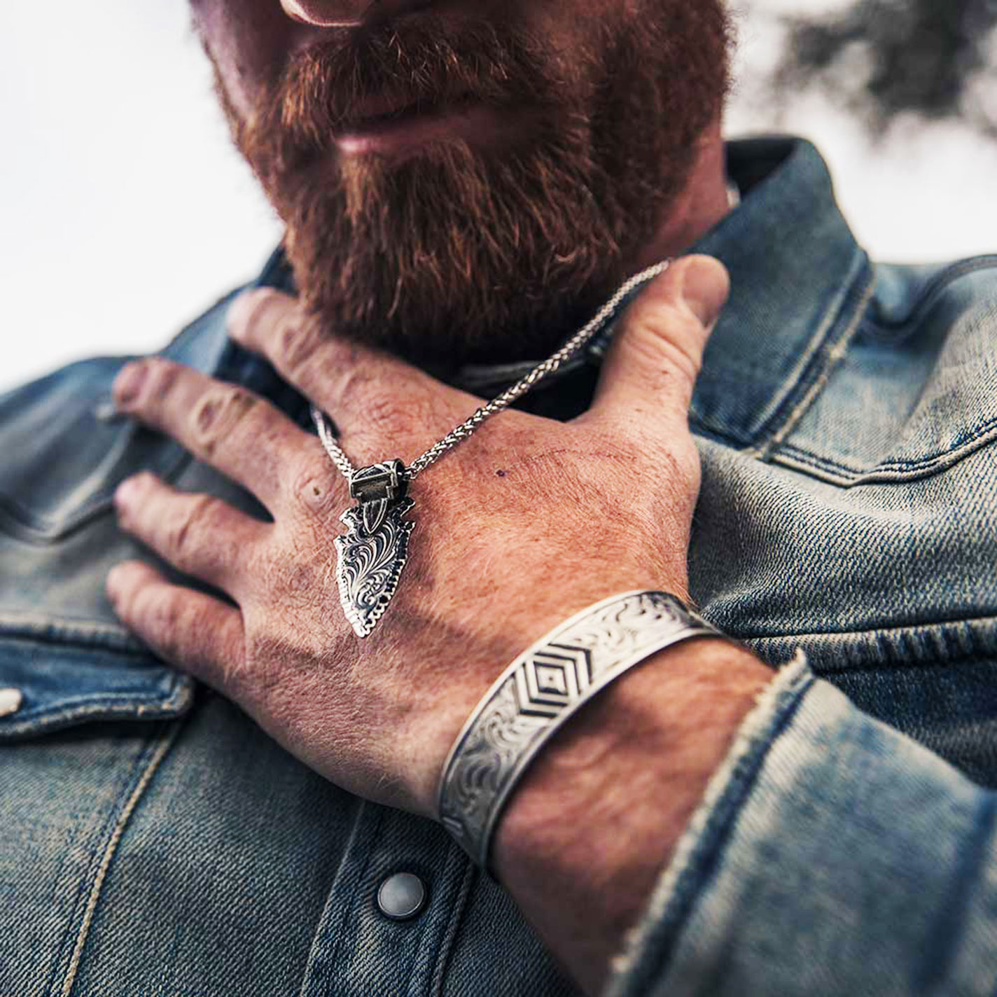 Montana Silversmiths Men's Antiqued Silver Filigree Arrowhead Pendant Necklace  - Image 1