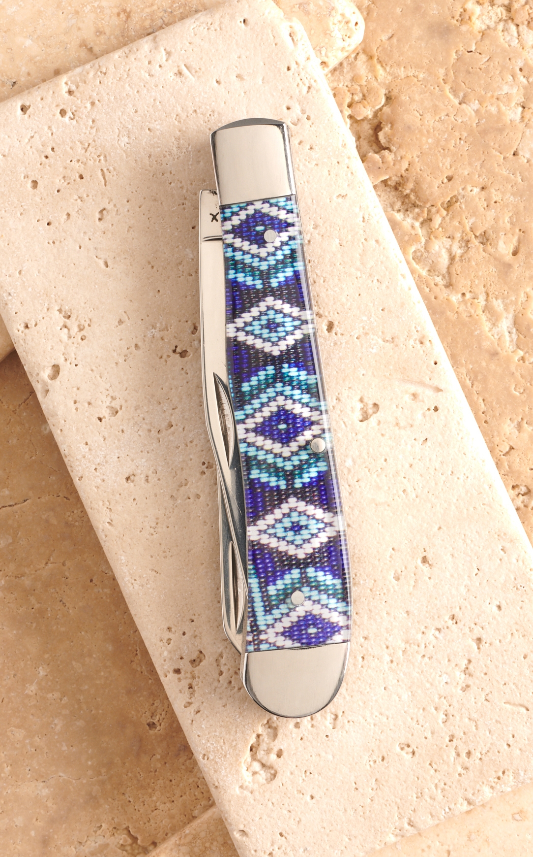 Twisted X Acrylic Blue Beaded Aztec Print Large Trapper Knife - Image 1