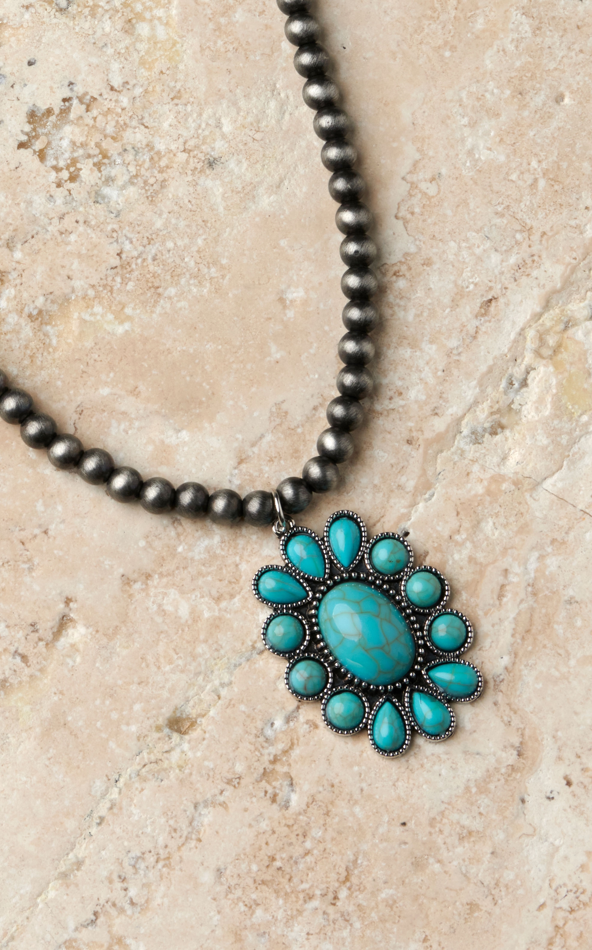 Rockin' C Women's Silver Navajo Pearls with Turquoise Concho Pendant Necklace - Image 1