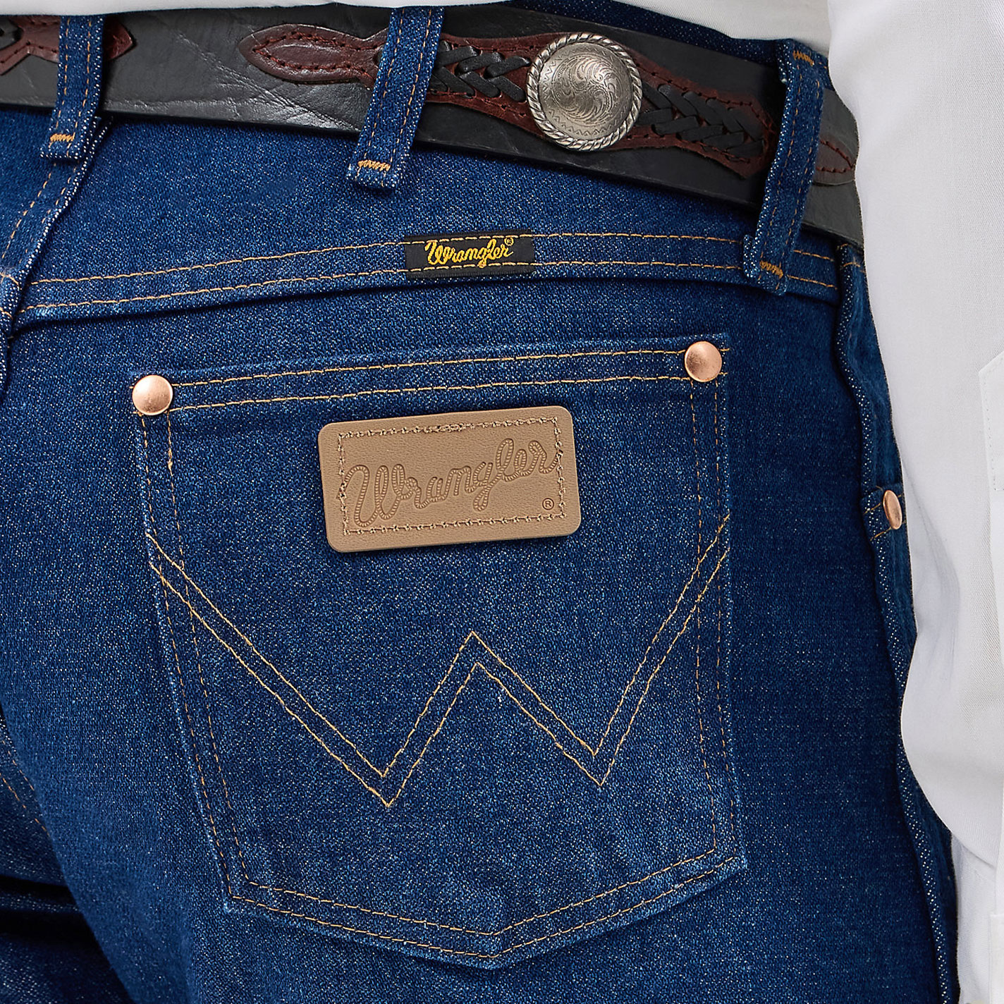 Wrangler Men's Cowboy Cut Prewashed Indigo Original Fit Tapered Leg Jeans - Image 1