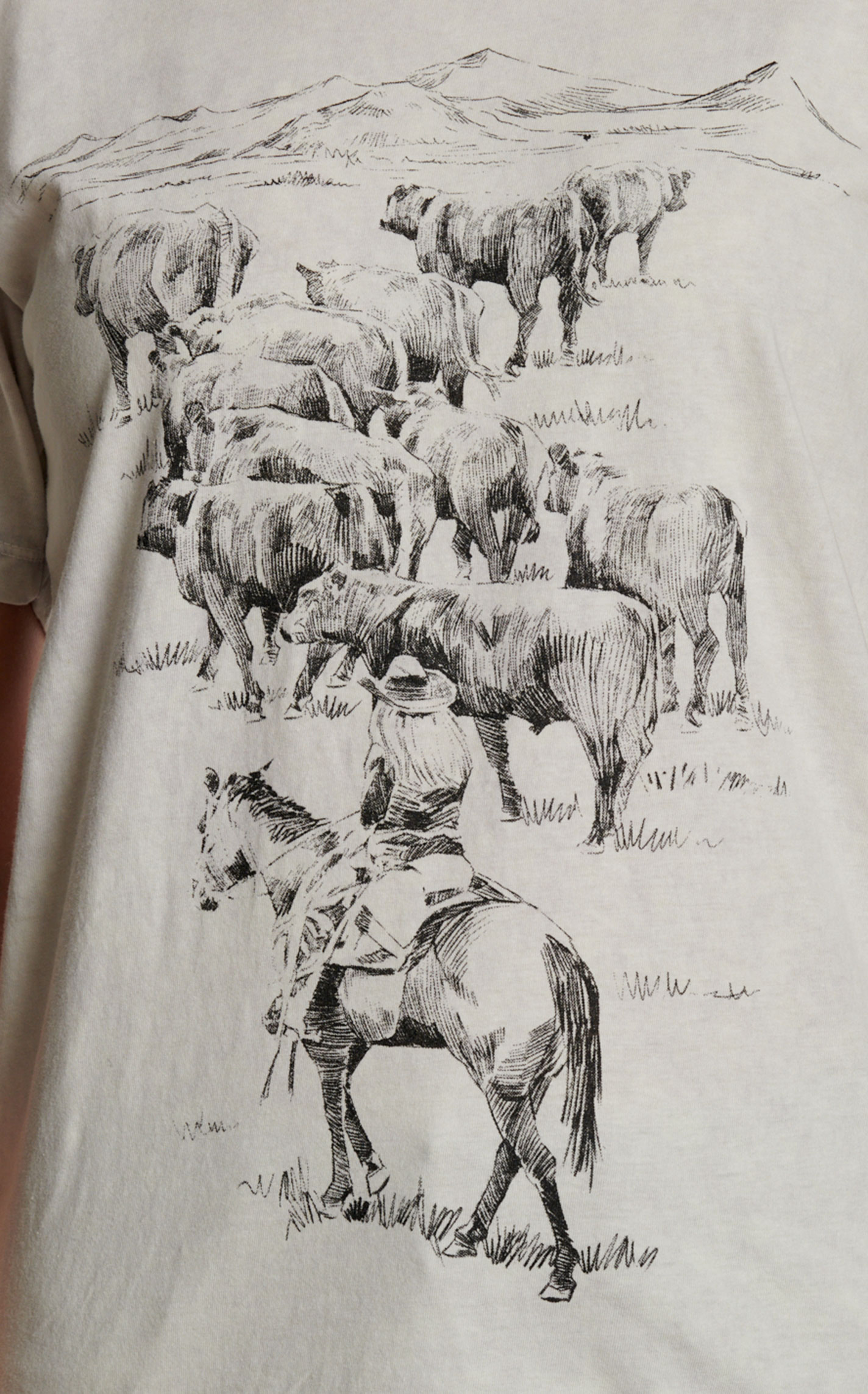 Lotus Fashion Women's Ivory Sketch Ranch Life Graphic T-Shirt - Image 3