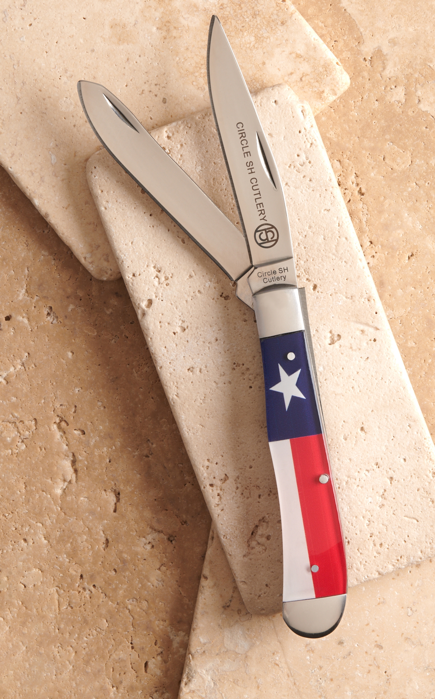 Circle SH Cutlery Acrylic Texas Flag Print Trapper Knife - Image 1