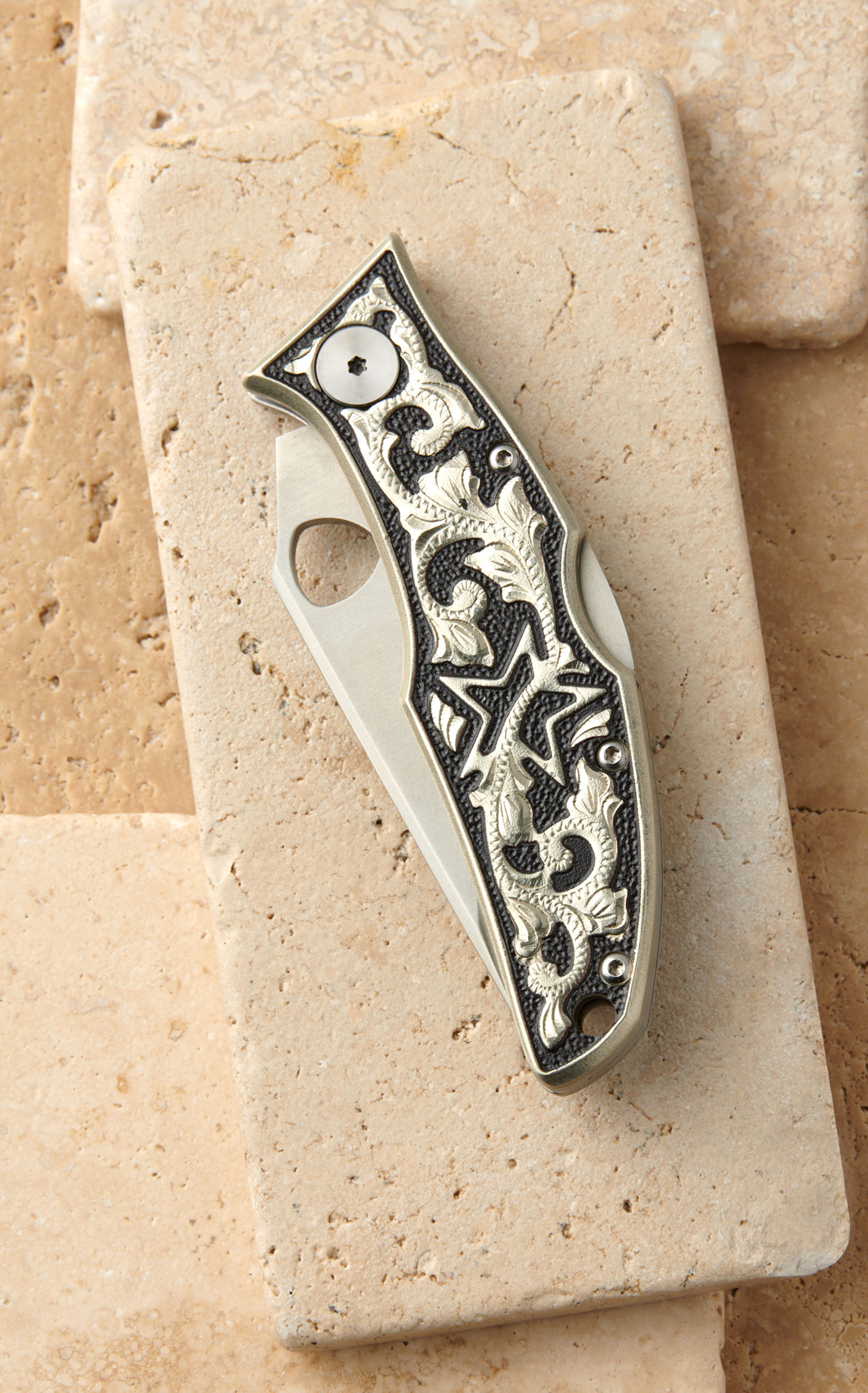 Ariat Integrated Hybrid Blade Silver & Black Engraved Handle Folding Knife  - Image 3