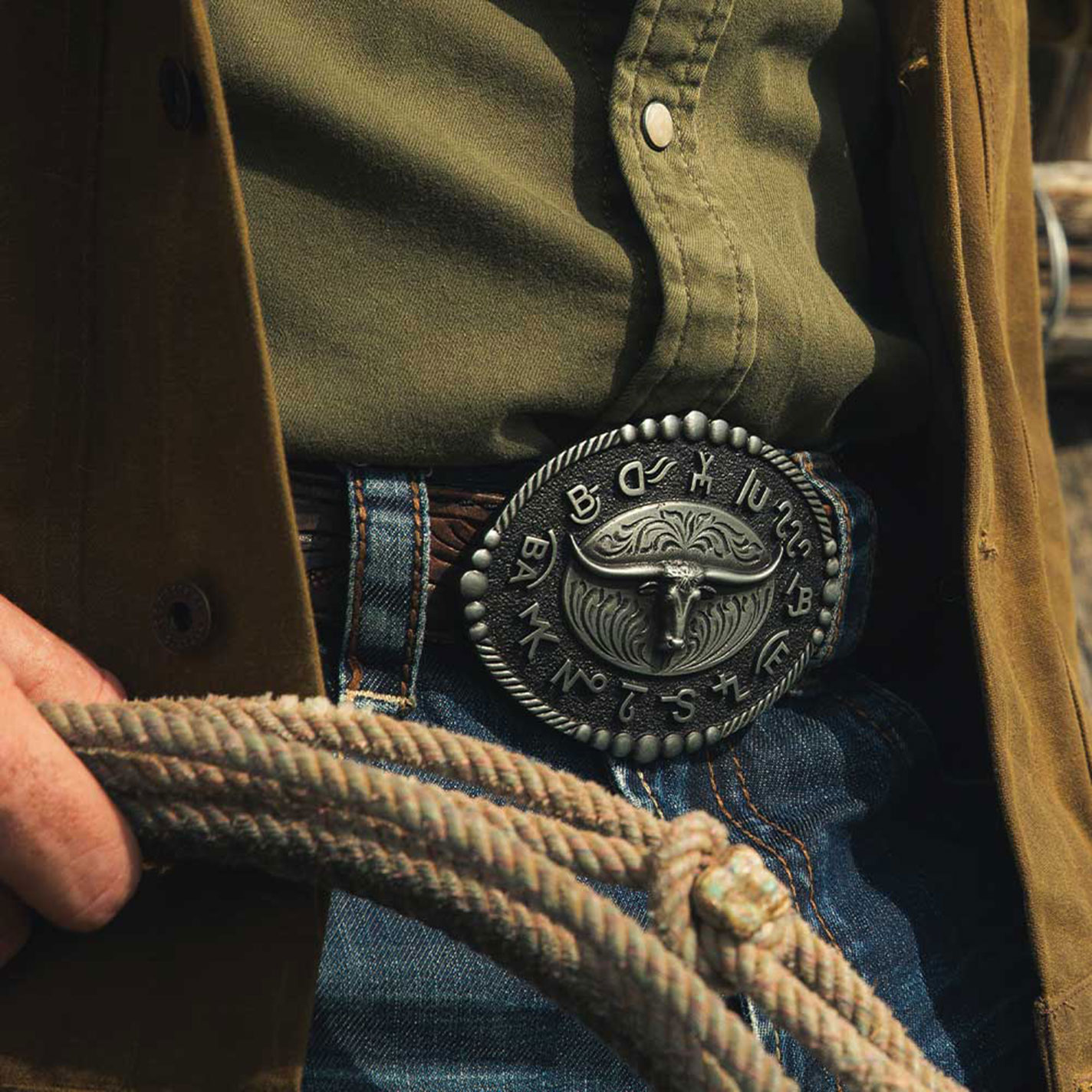 Montana Silversmiths Black & Gray Branded Legacy Longhorn Belt Buckle - Image 2
