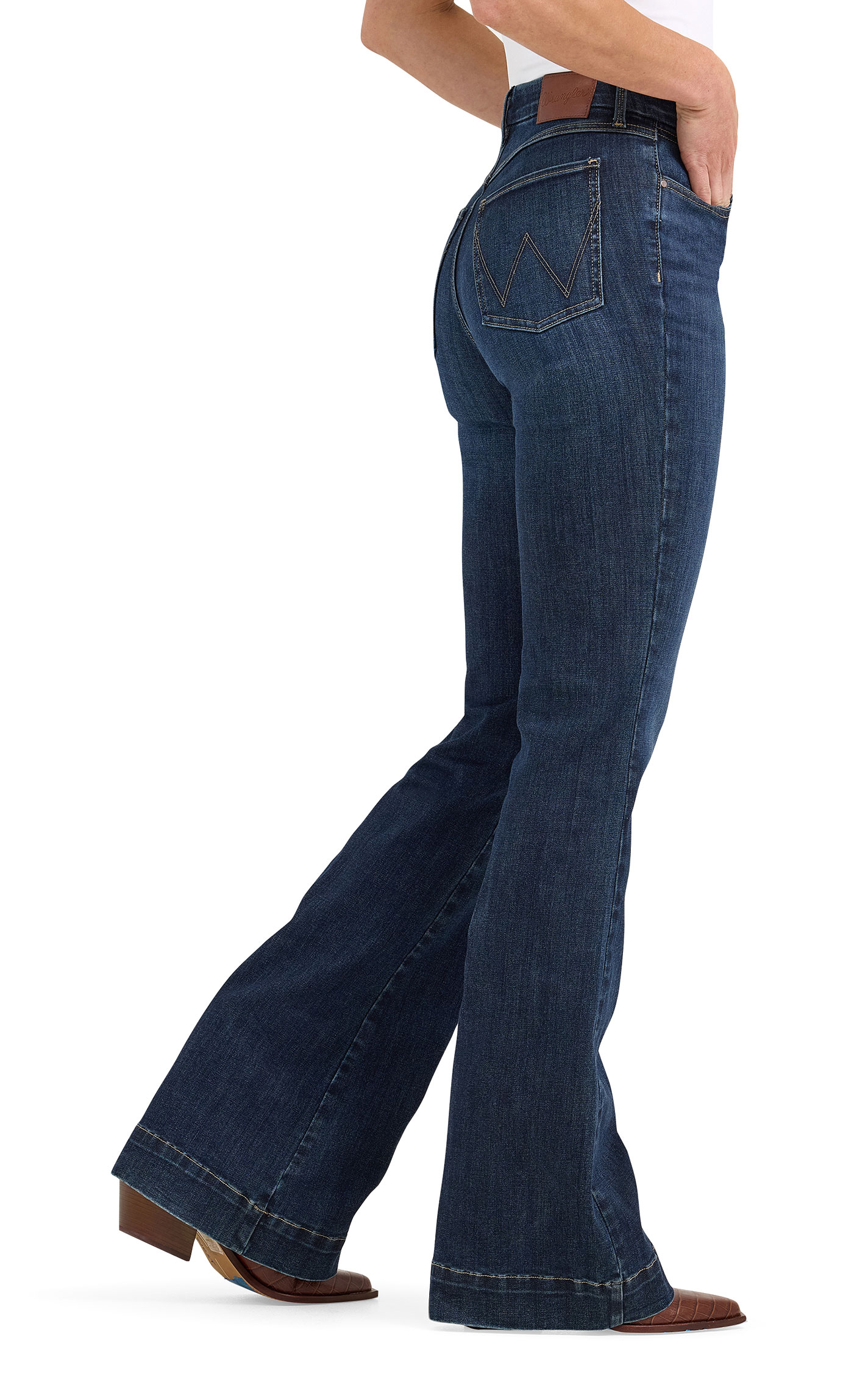 Wrangler Bespoke Women's Alexandra High Rise Trouser Leg Jeans - Image 1