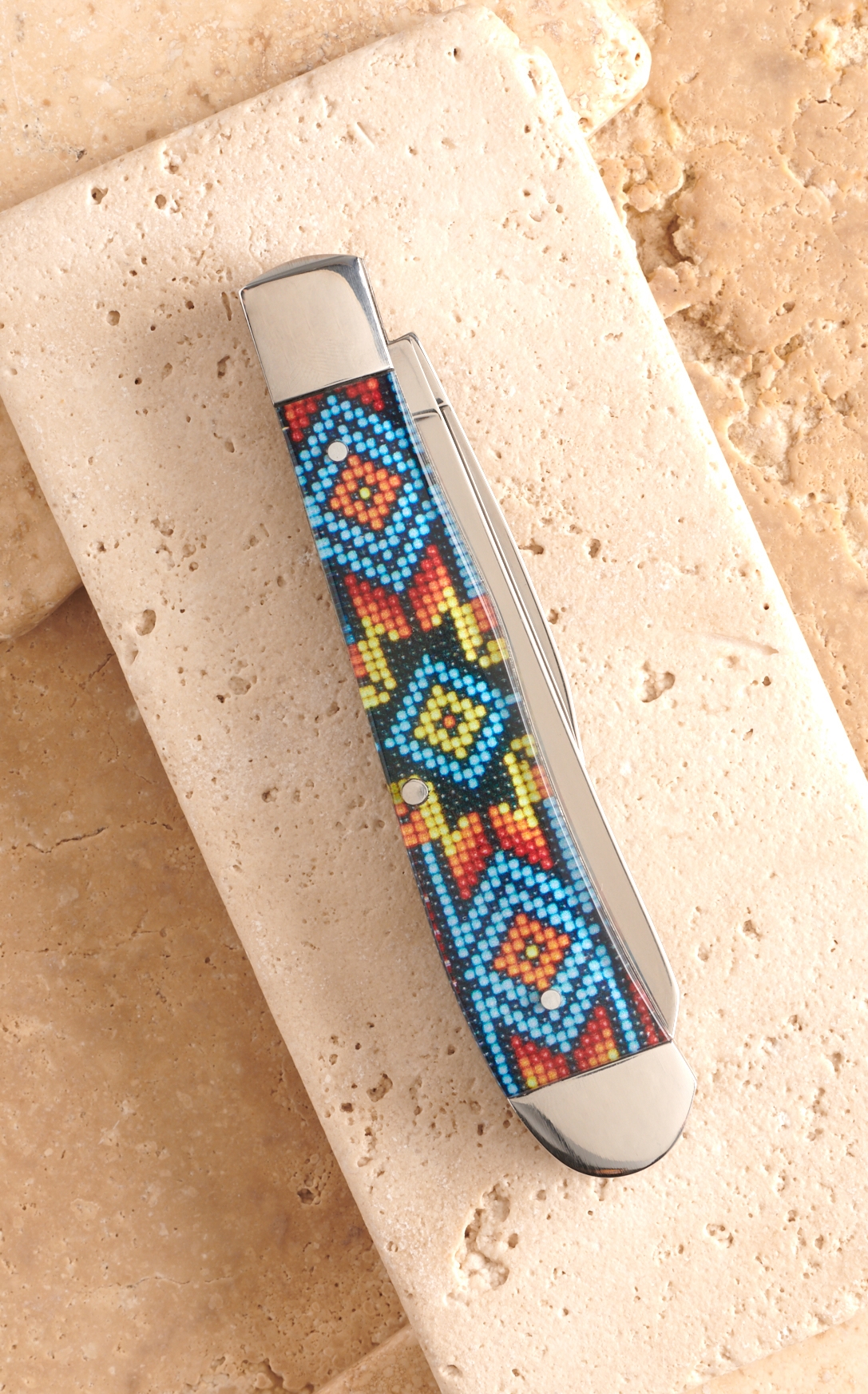 Twisted X Acrylic Beaded Starburst Print Large Trapper Knife - Image 1