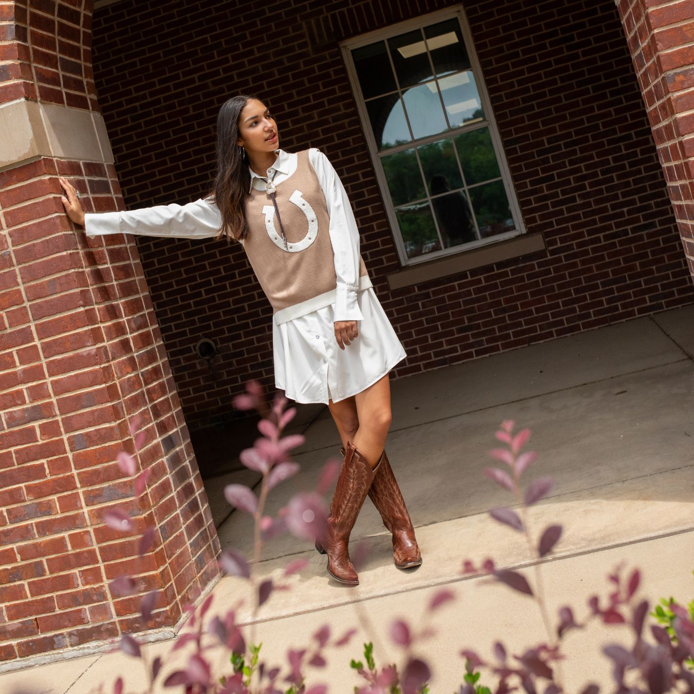 Rockin' C Women's Cream Horseshoe Print Sweater Vest - Image 1