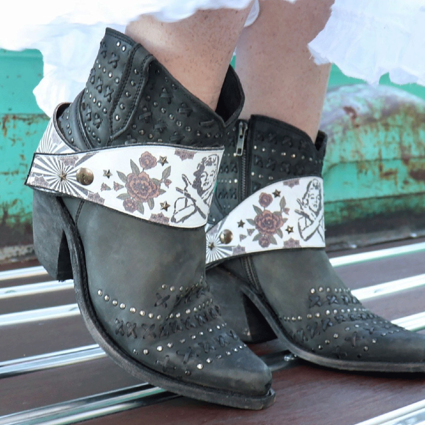 Agave Blue White Marilyn Monroe Printed Boot Lassos - Image 1