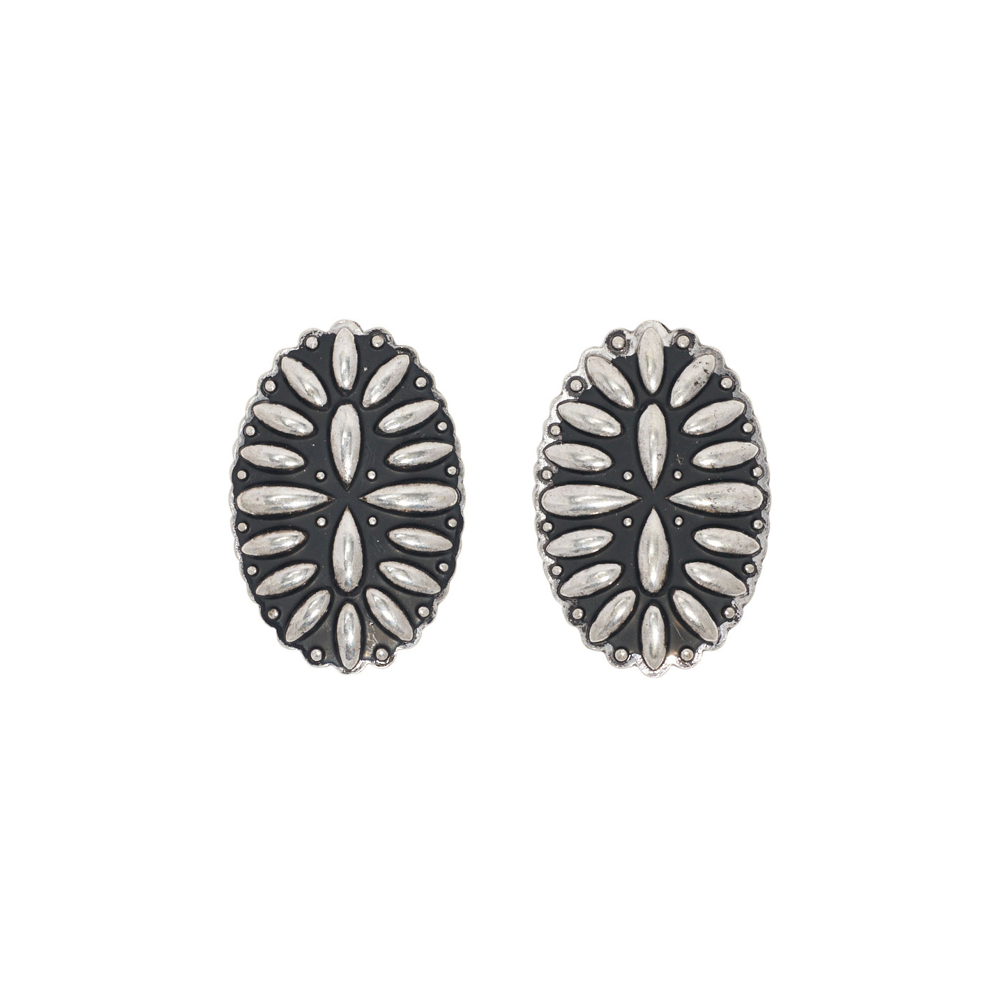 806 Silver Oval Concho Stud Earrings - Image 1