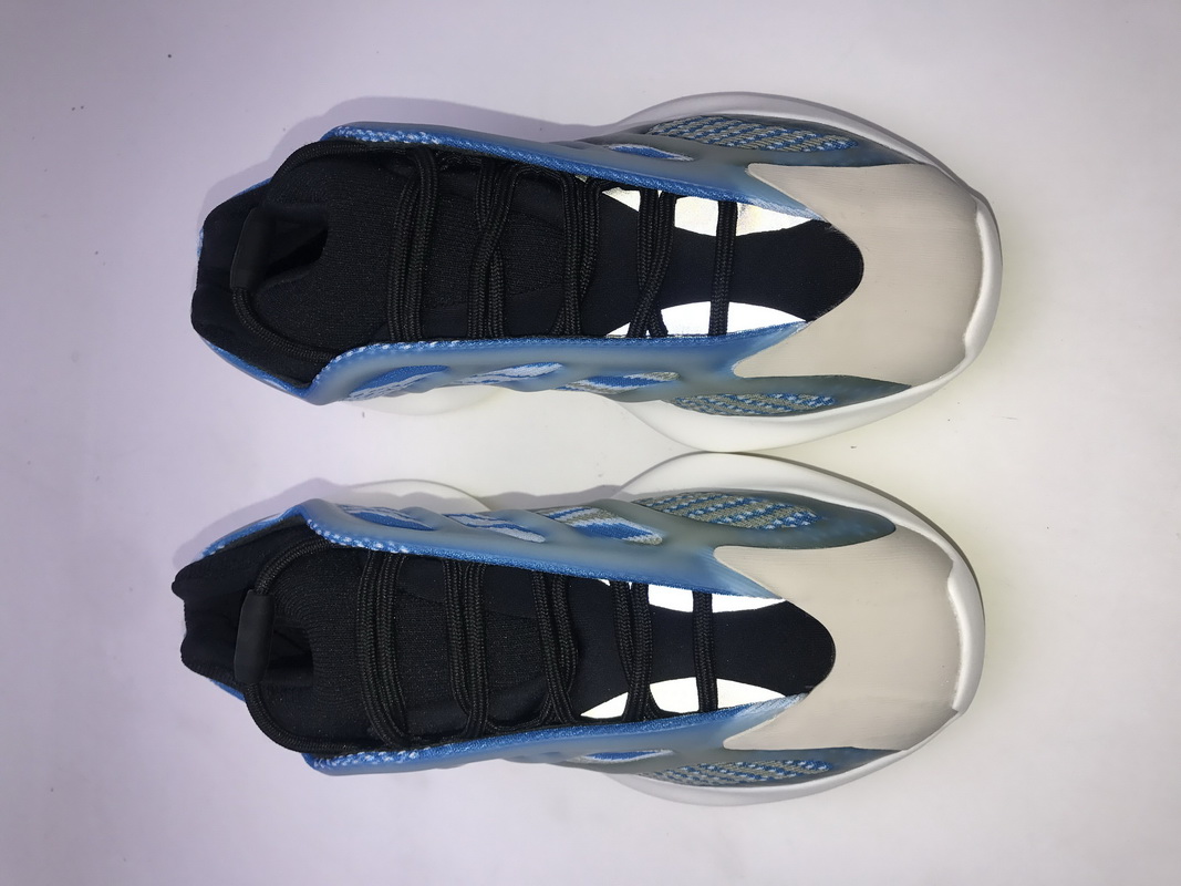 adidas Yeezy Boost 700 V3 Azareth G54850