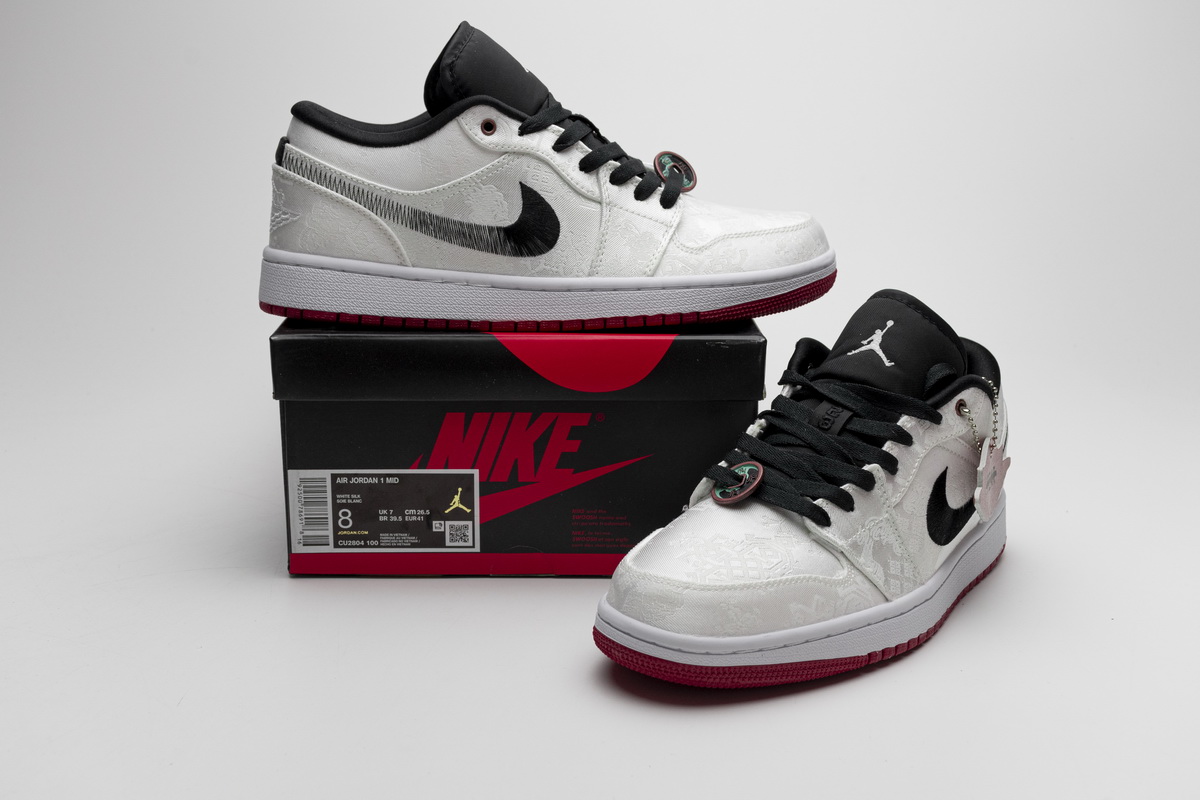 Edison Chen x Air Jordan 1 LOW SE “Fearless”    CU2804-100