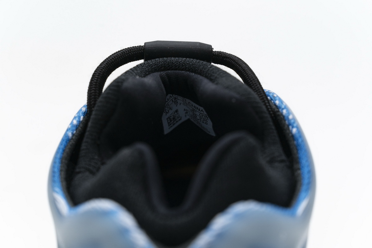 adidas Yeezy Boost 700 V3 Azareth G54850
