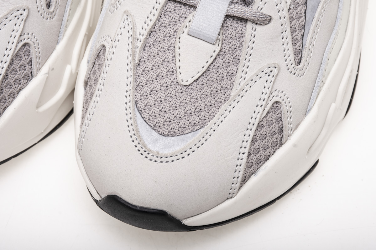 Yeezy Boost 700 V2 “Static”EF2829