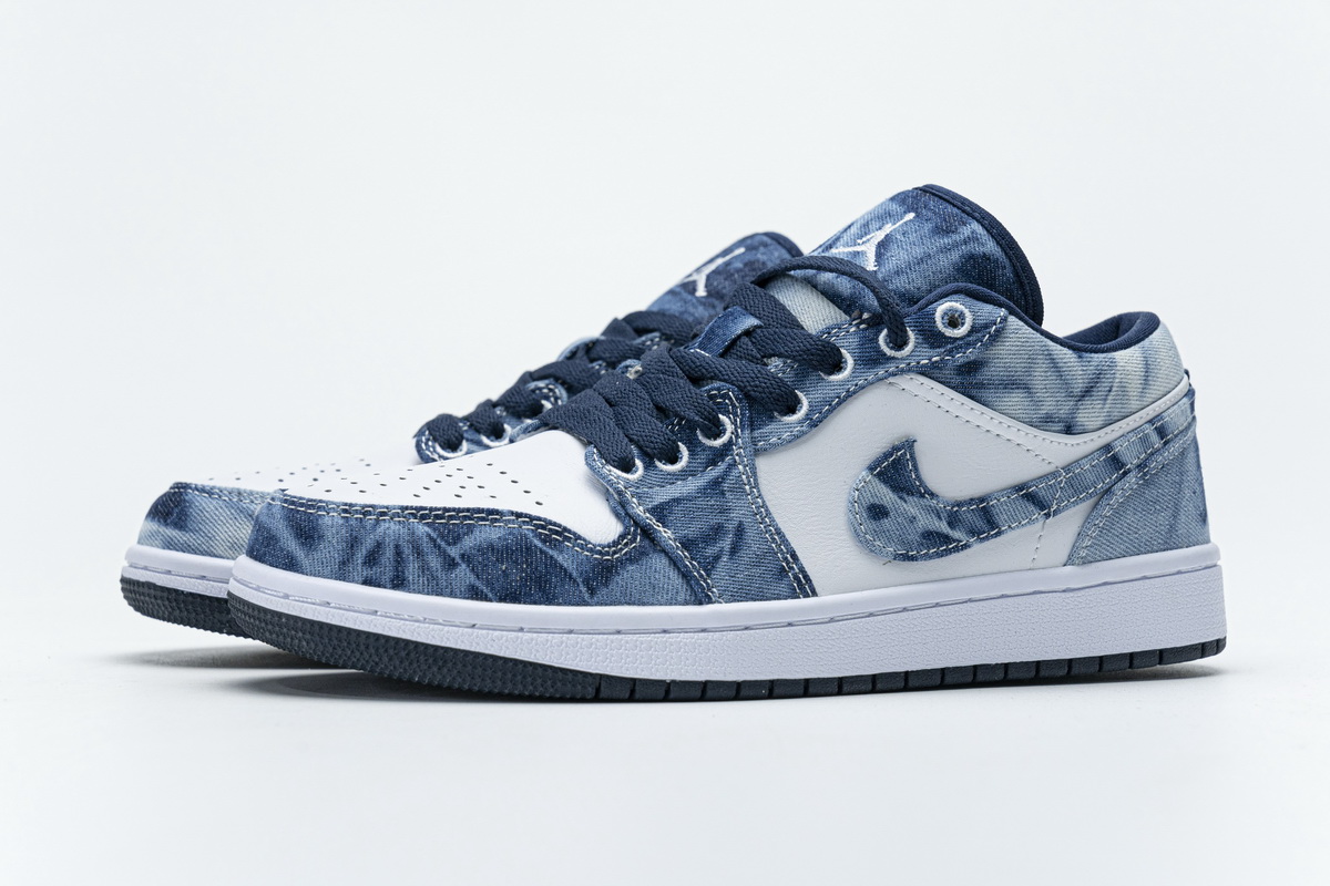 Air Jordan 1 Low SE Washed Denim   CZ8455-100