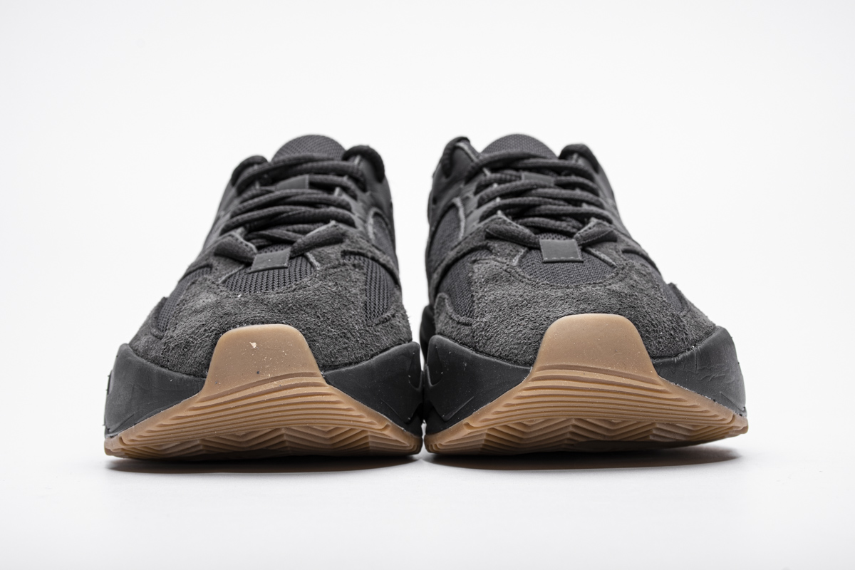 DG  Yeezy Boost 700“Utility Black”FV5304