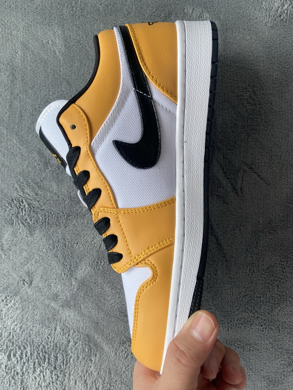 Air Jordan 1 Low Laser Orange  CZ4776-107