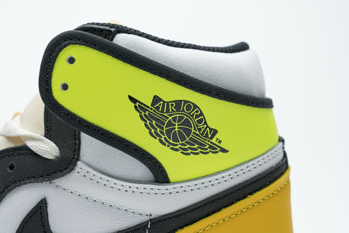 Air Jordan 1 Retro High OG  Volt Gold   555088-118